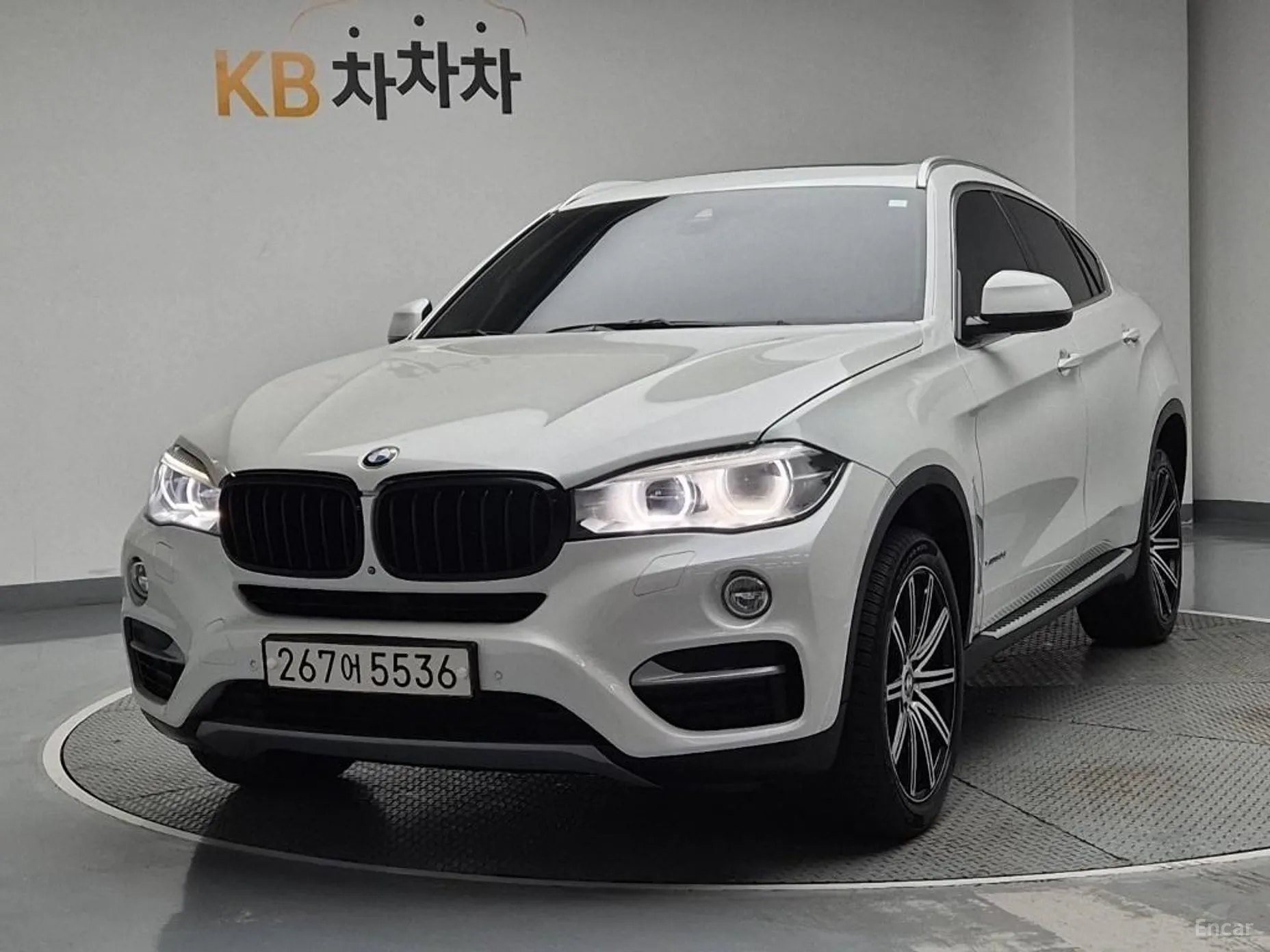X6 (F16)