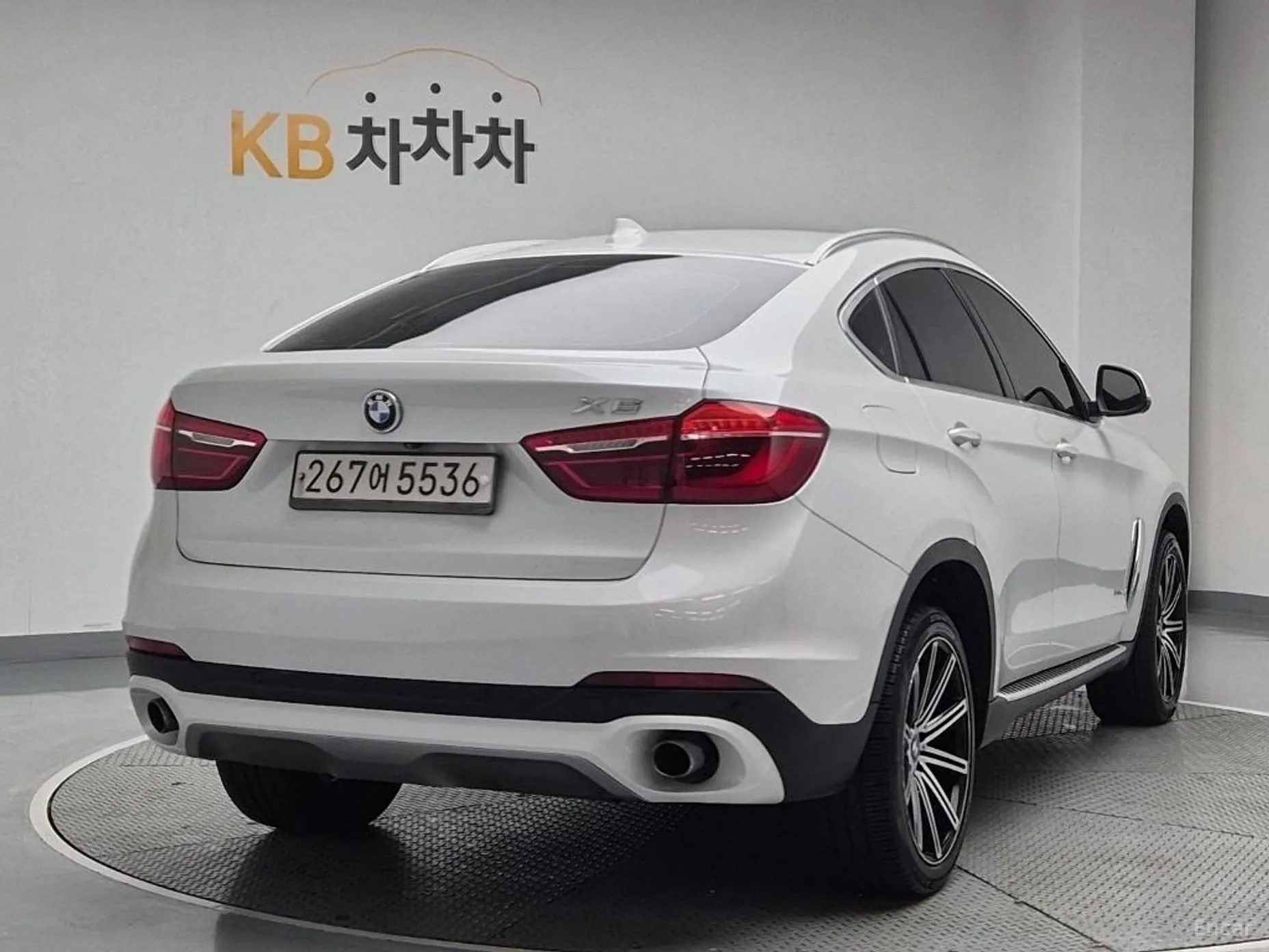 BMW X6 (F16) превью 4