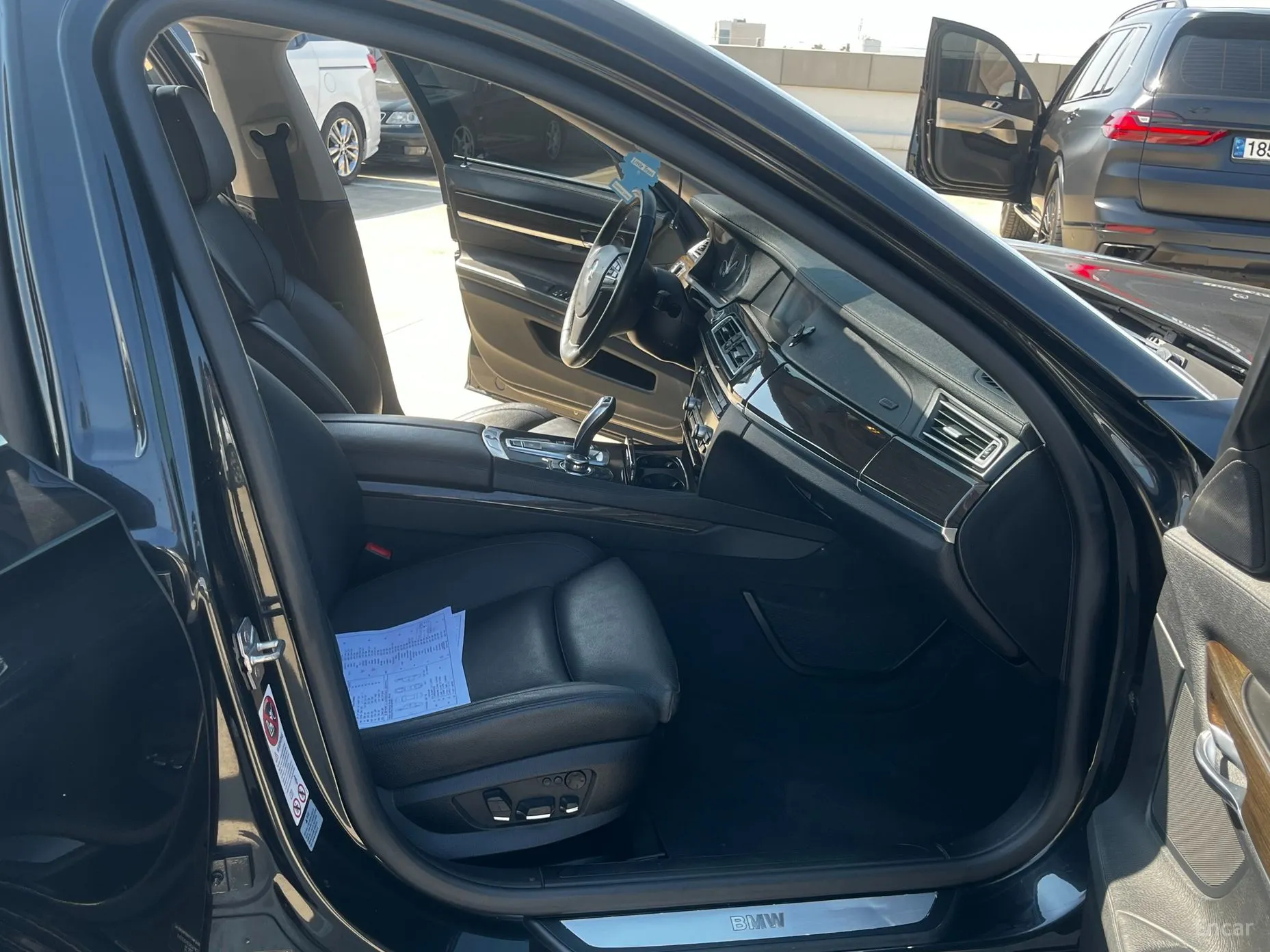 BMW 7 Series (F01) превью 16