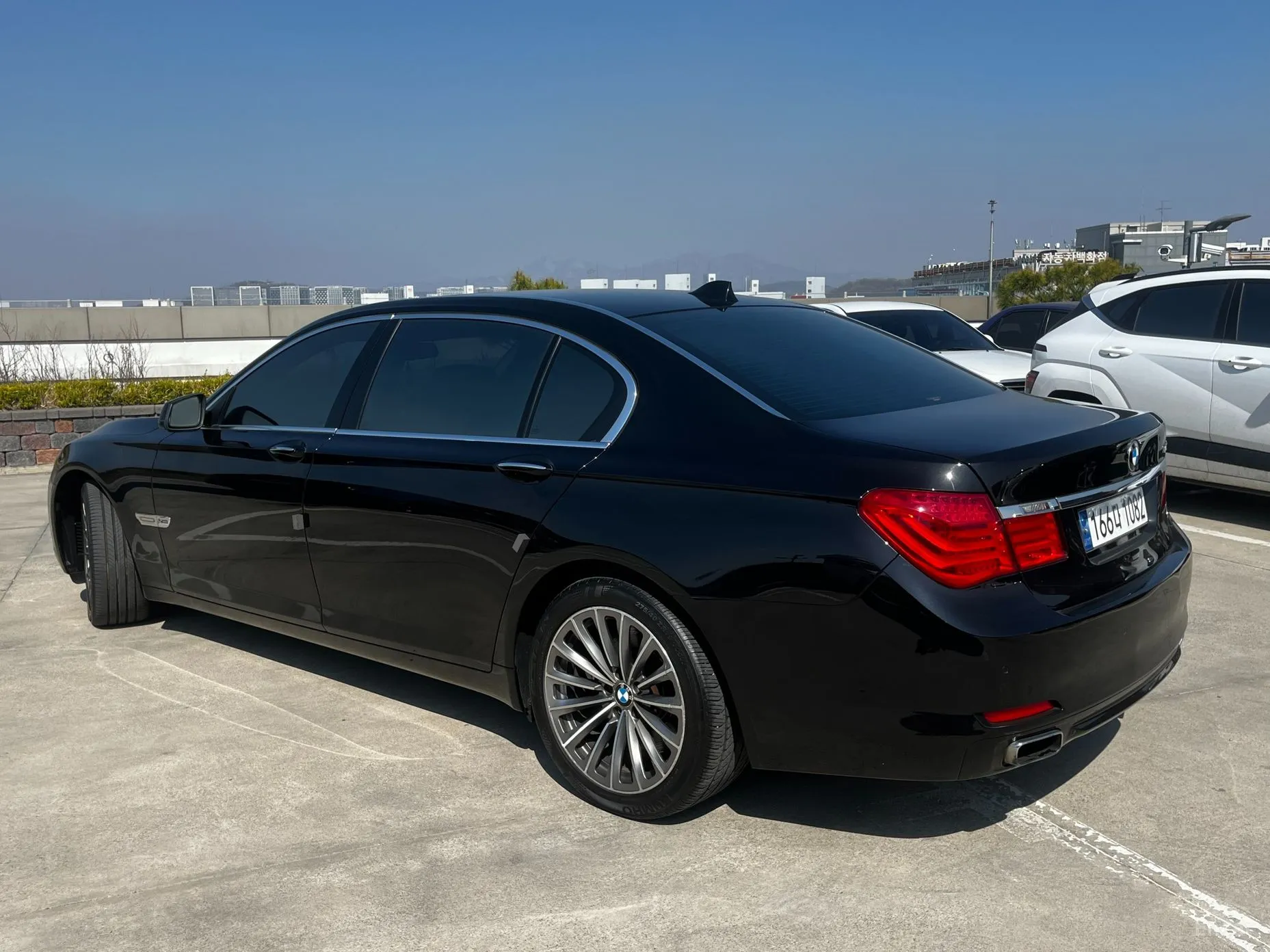 BMW 7 Series (F01) превью 6