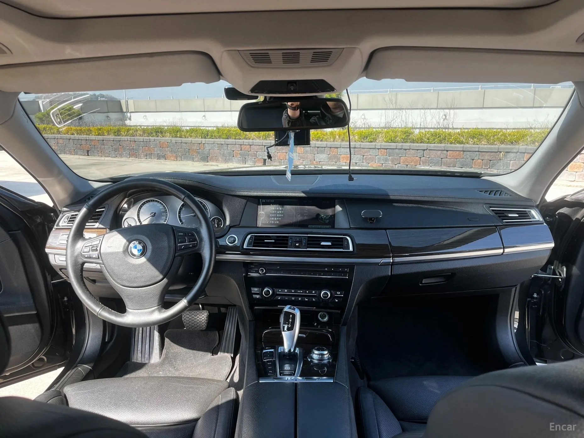 BMW 7 Series (F01) превью 9