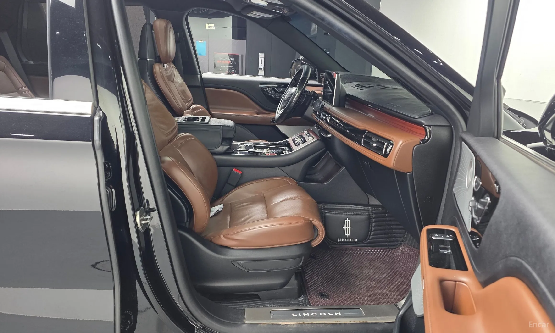 Lincoln Aviator 2nd Generation превью 11