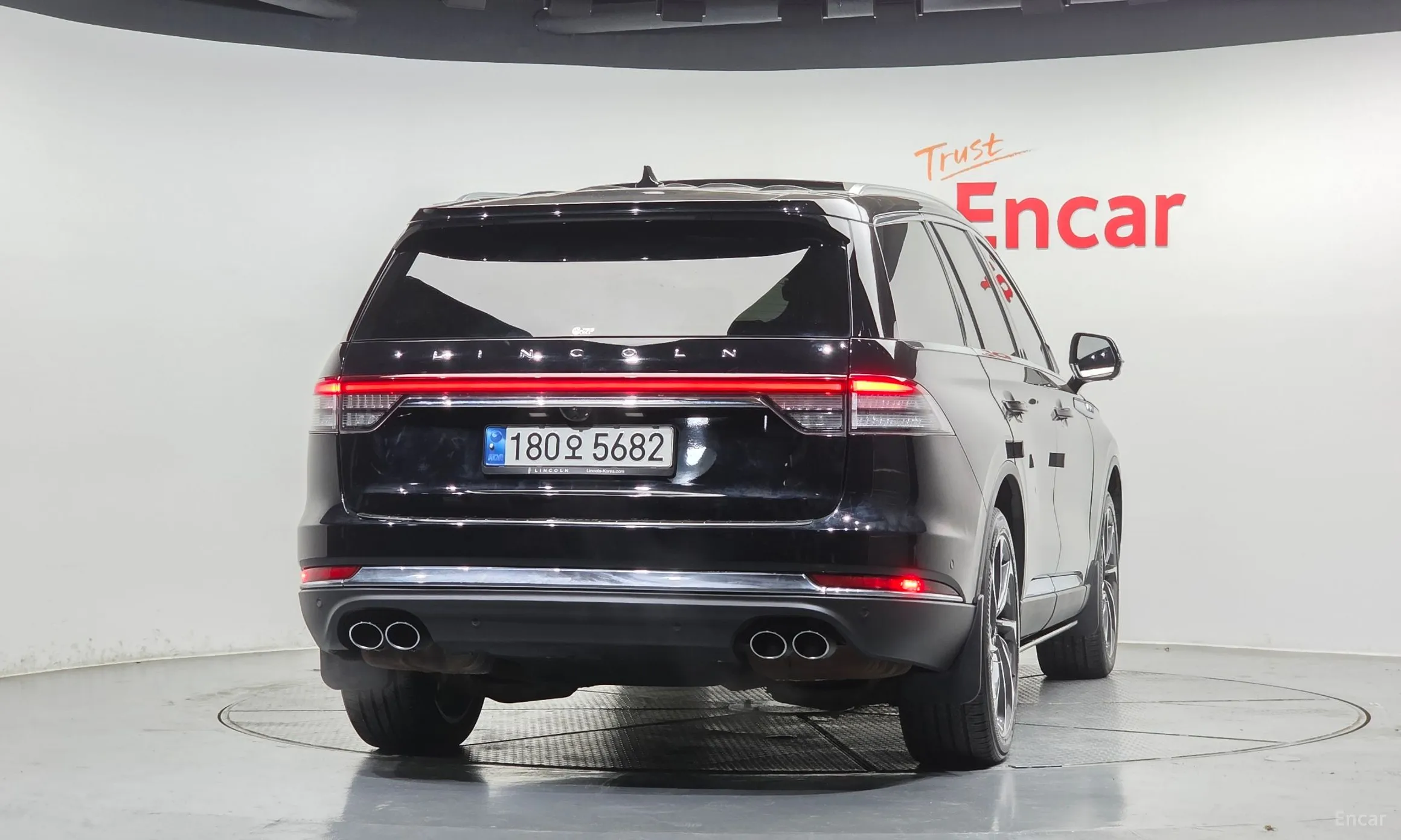 Lincoln Aviator 2nd Generation превью 4