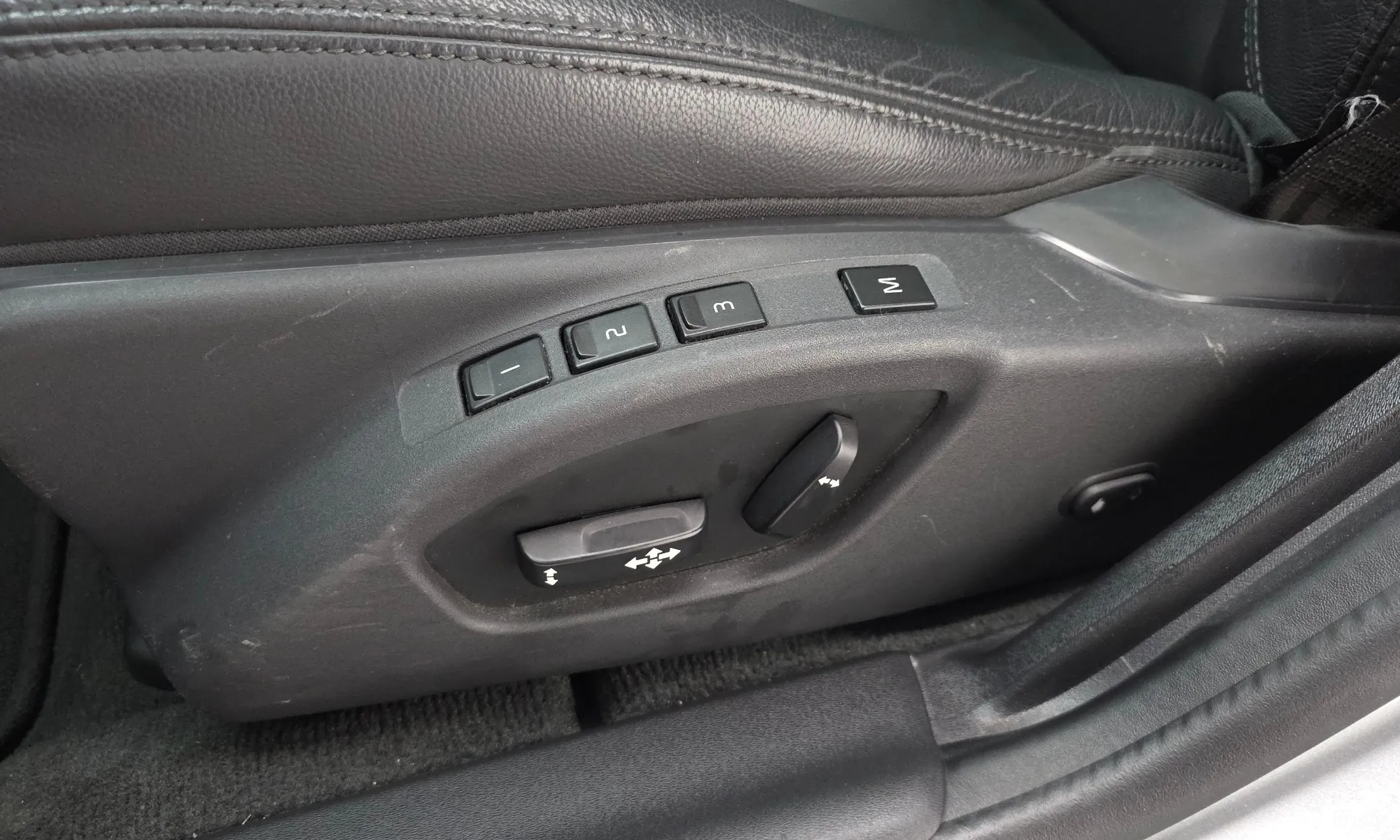 Volvo S60 превью 16
