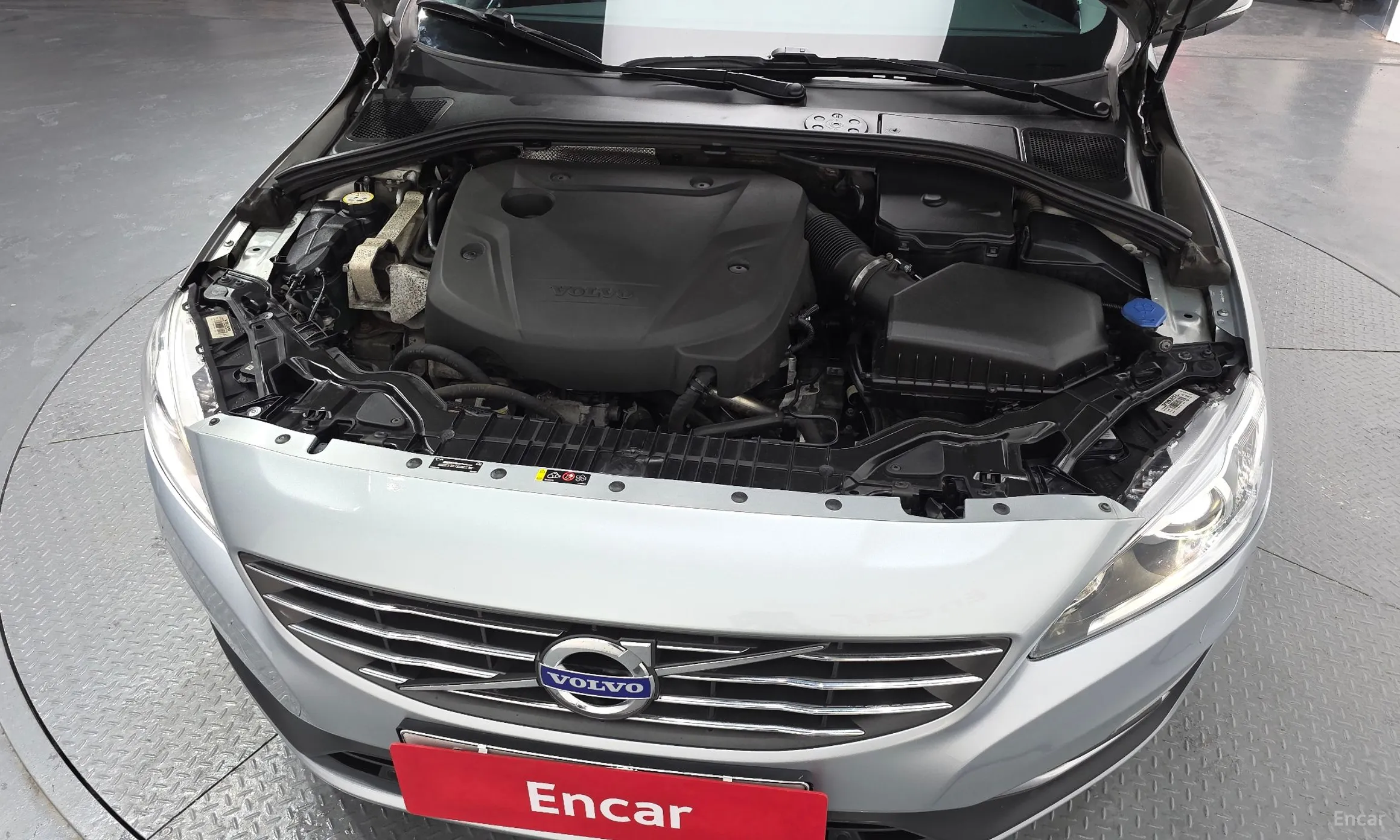 Volvo S60 превью 6