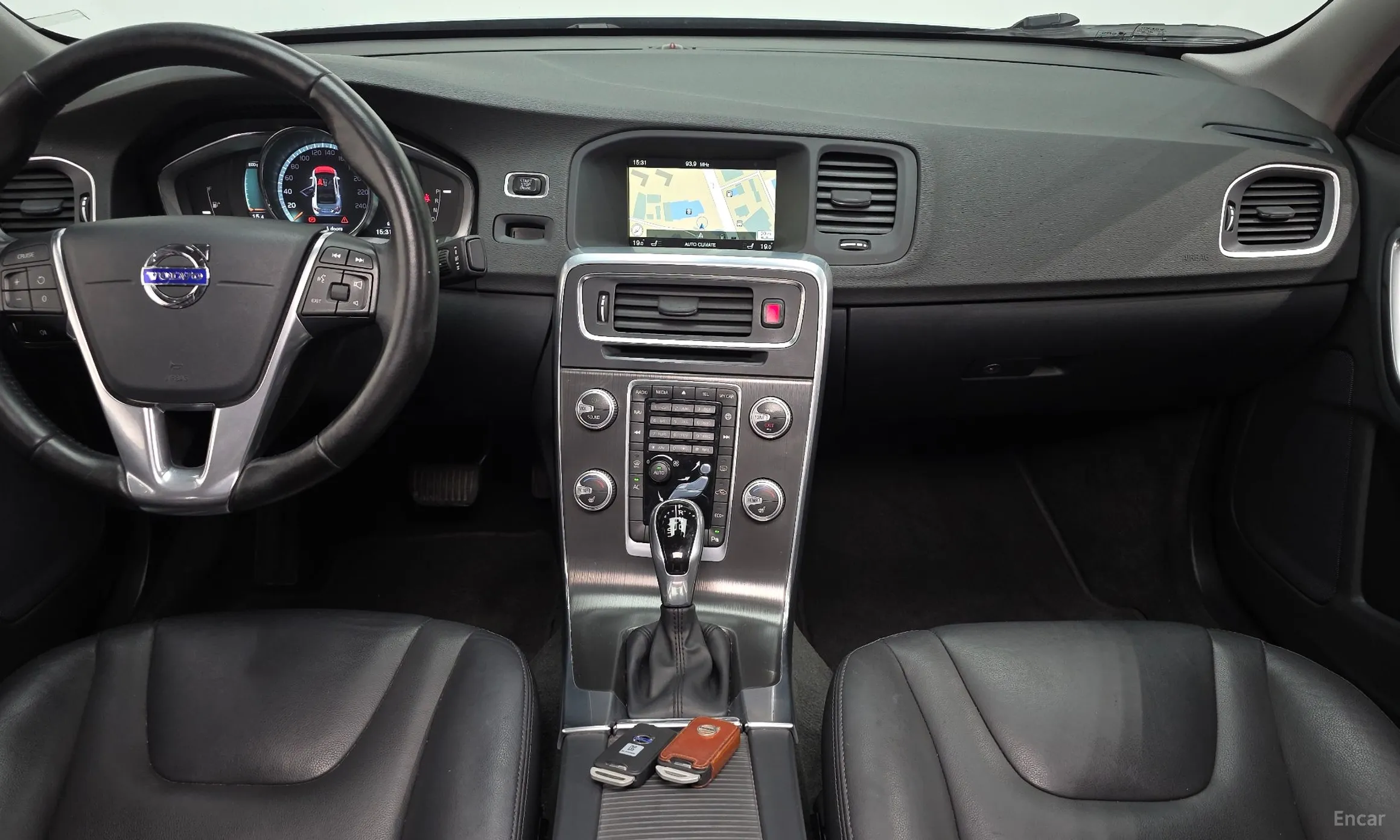 Volvo S60 превью 7
