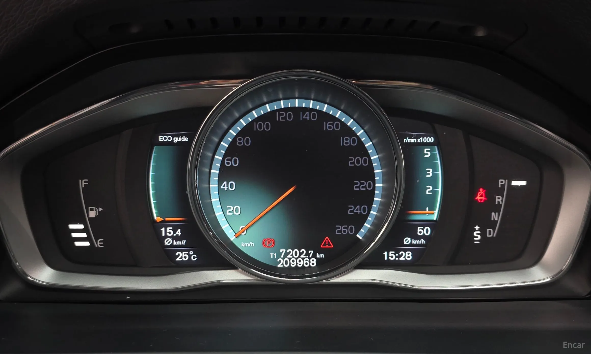 Volvo S60 превью 8