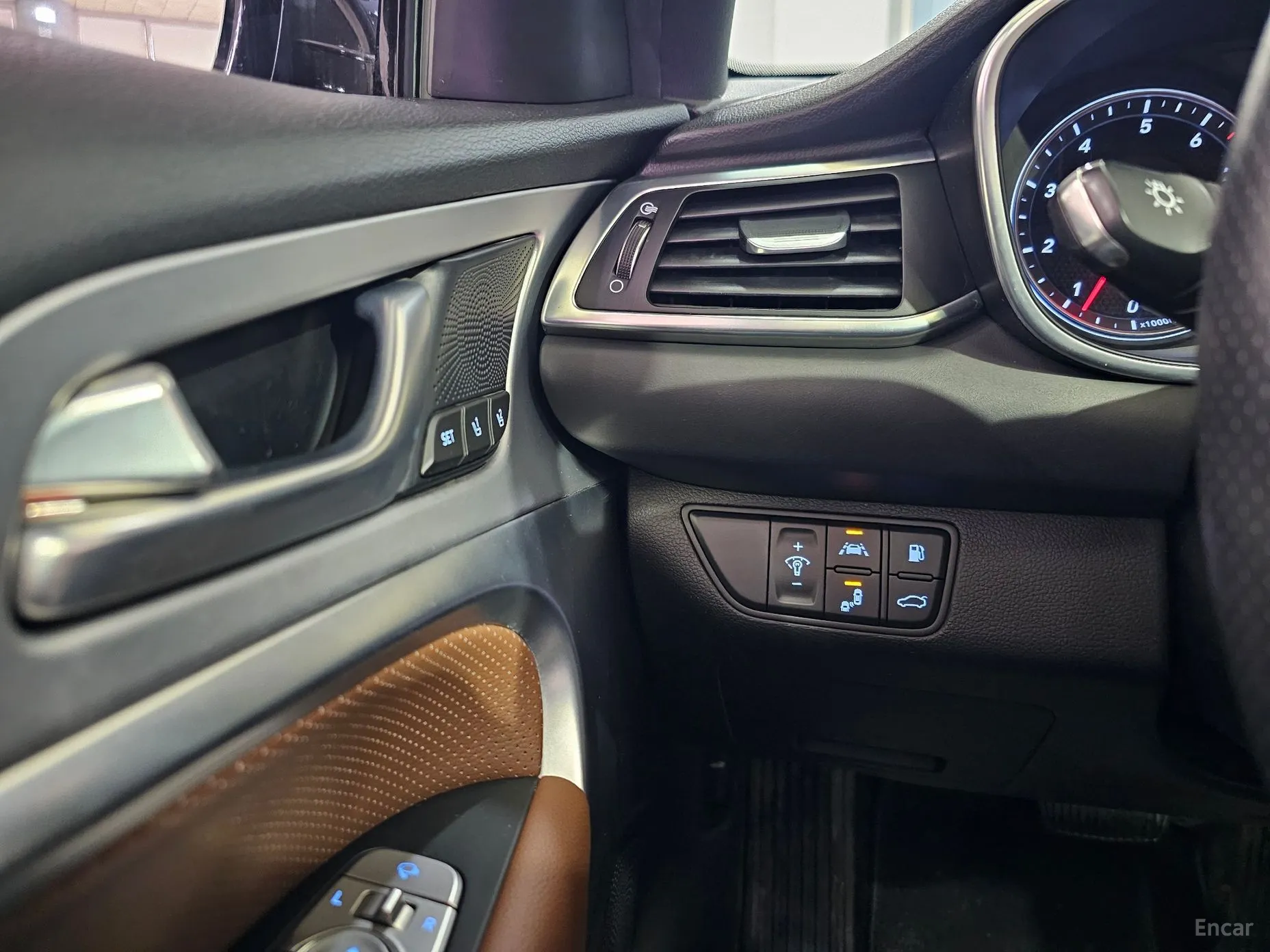Genesis G70 превью 15