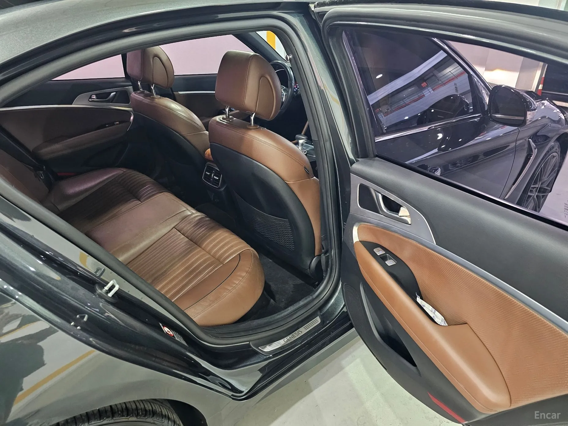 Genesis G70 превью 8
