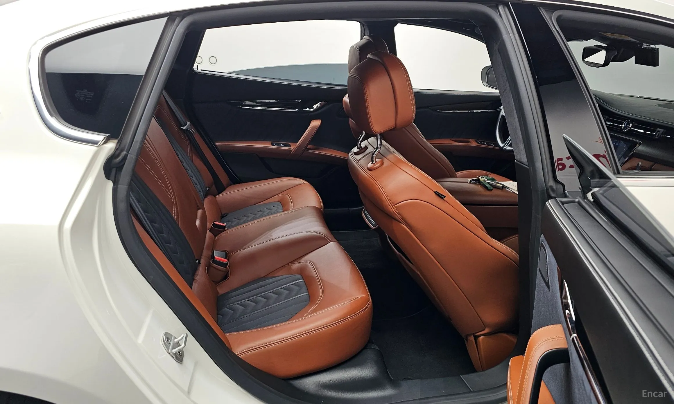 Maserati Quattroporte превью 12
