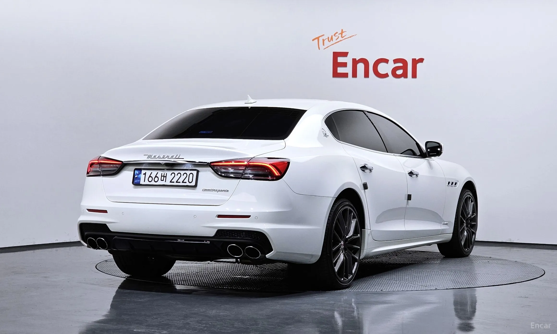 Maserati Quattroporte превью 2