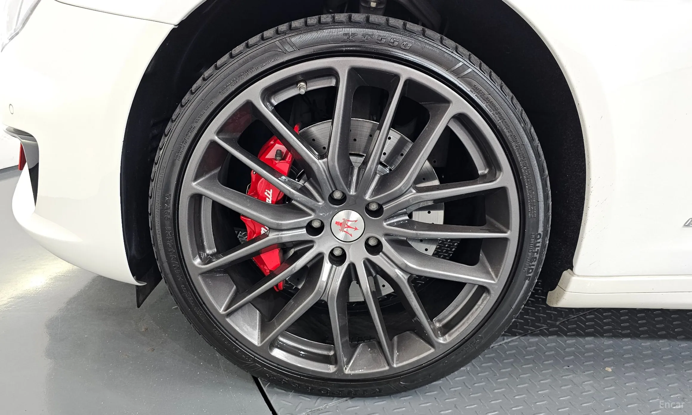Maserati Quattroporte превью 5