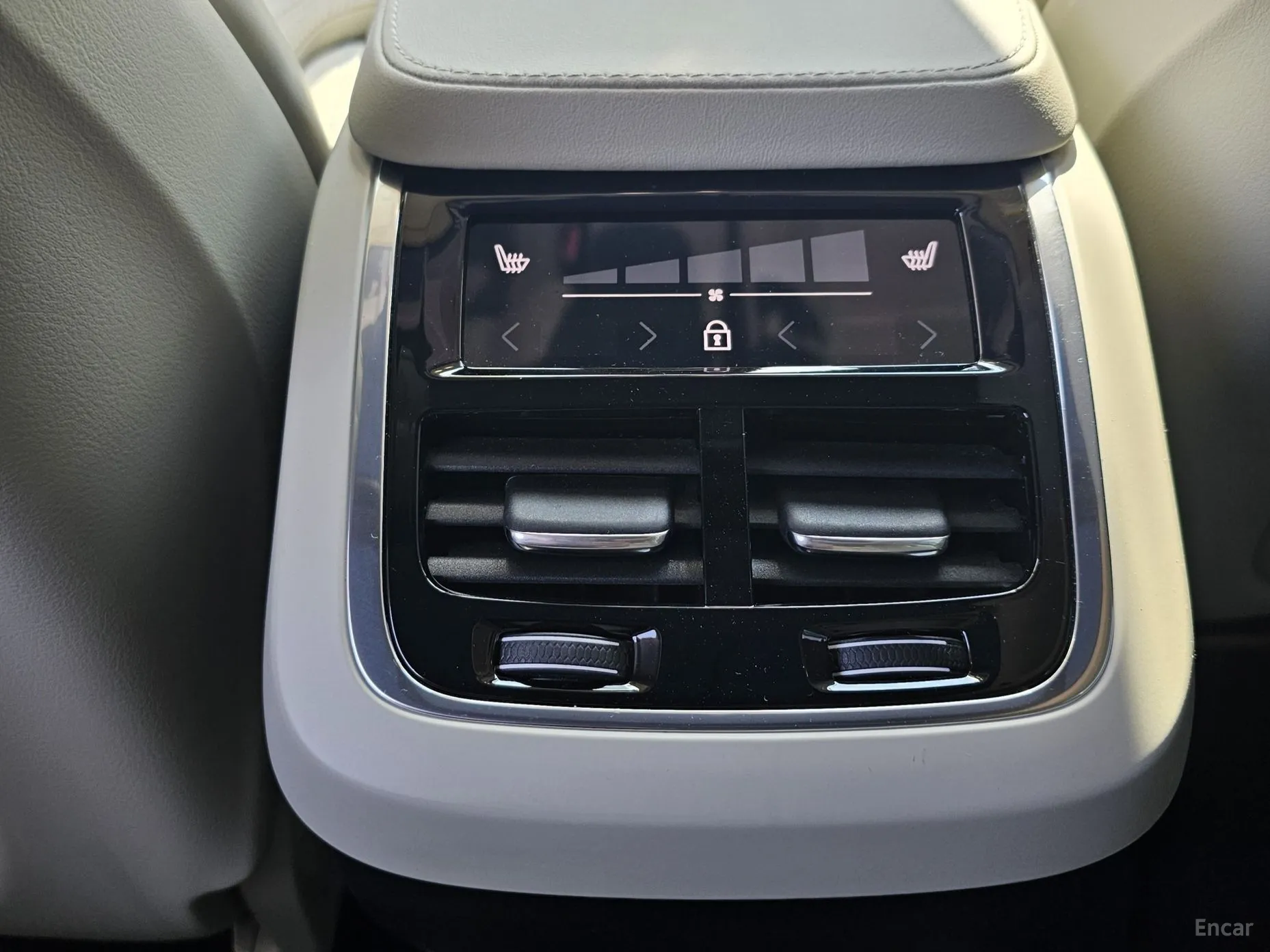 Volvo XC90 Gen 2 превью 11