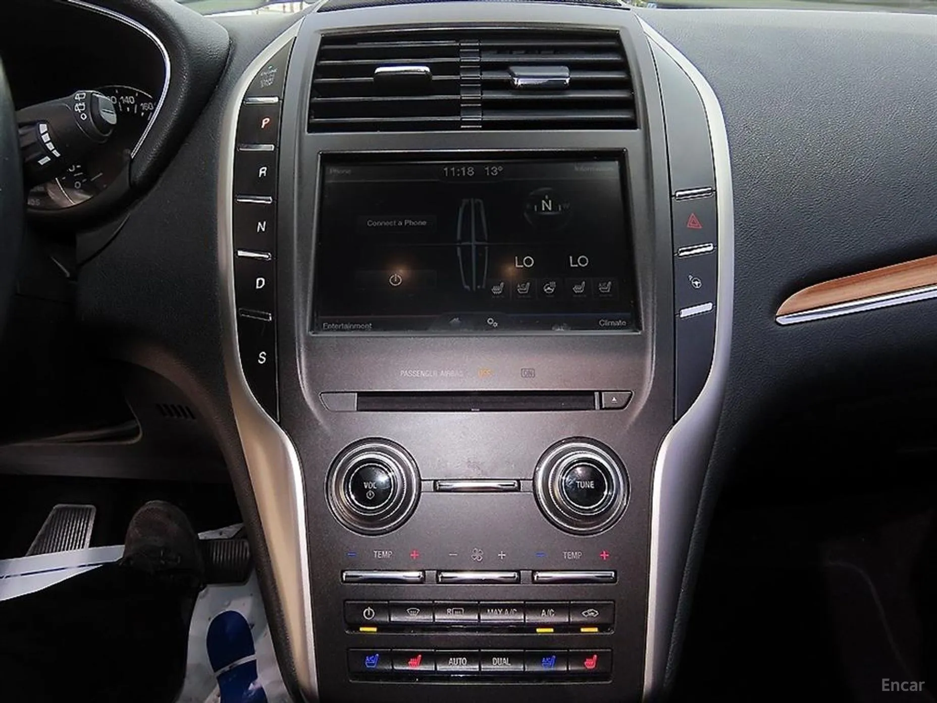 Lincoln MKC превью 12