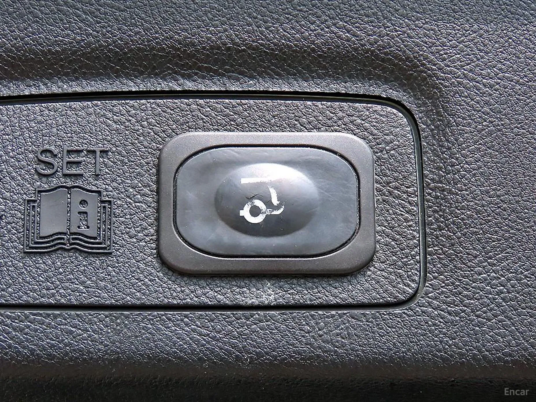 Lincoln MKC превью 16