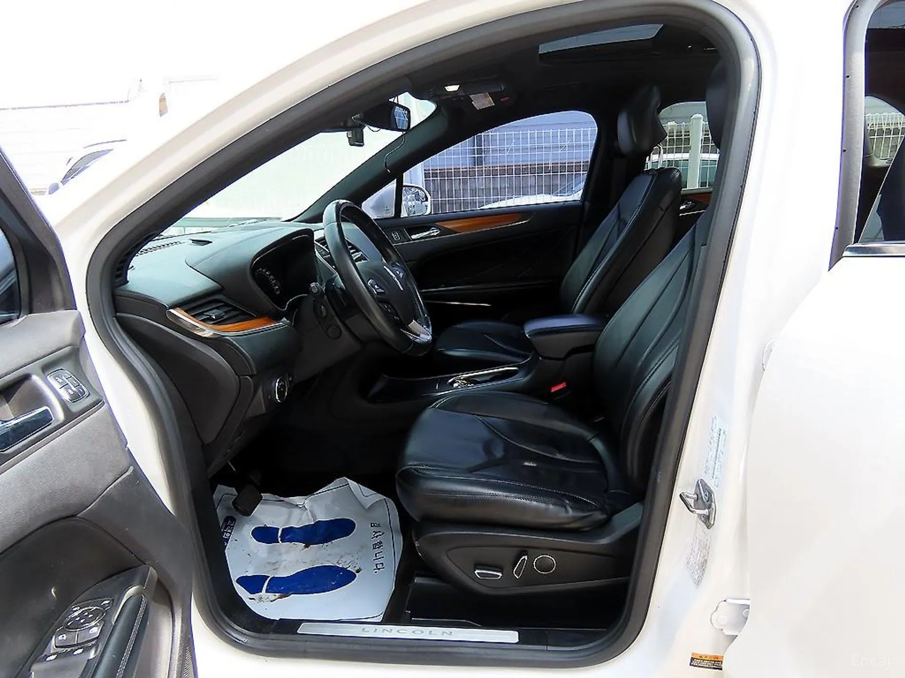 Lincoln MKC превью 5