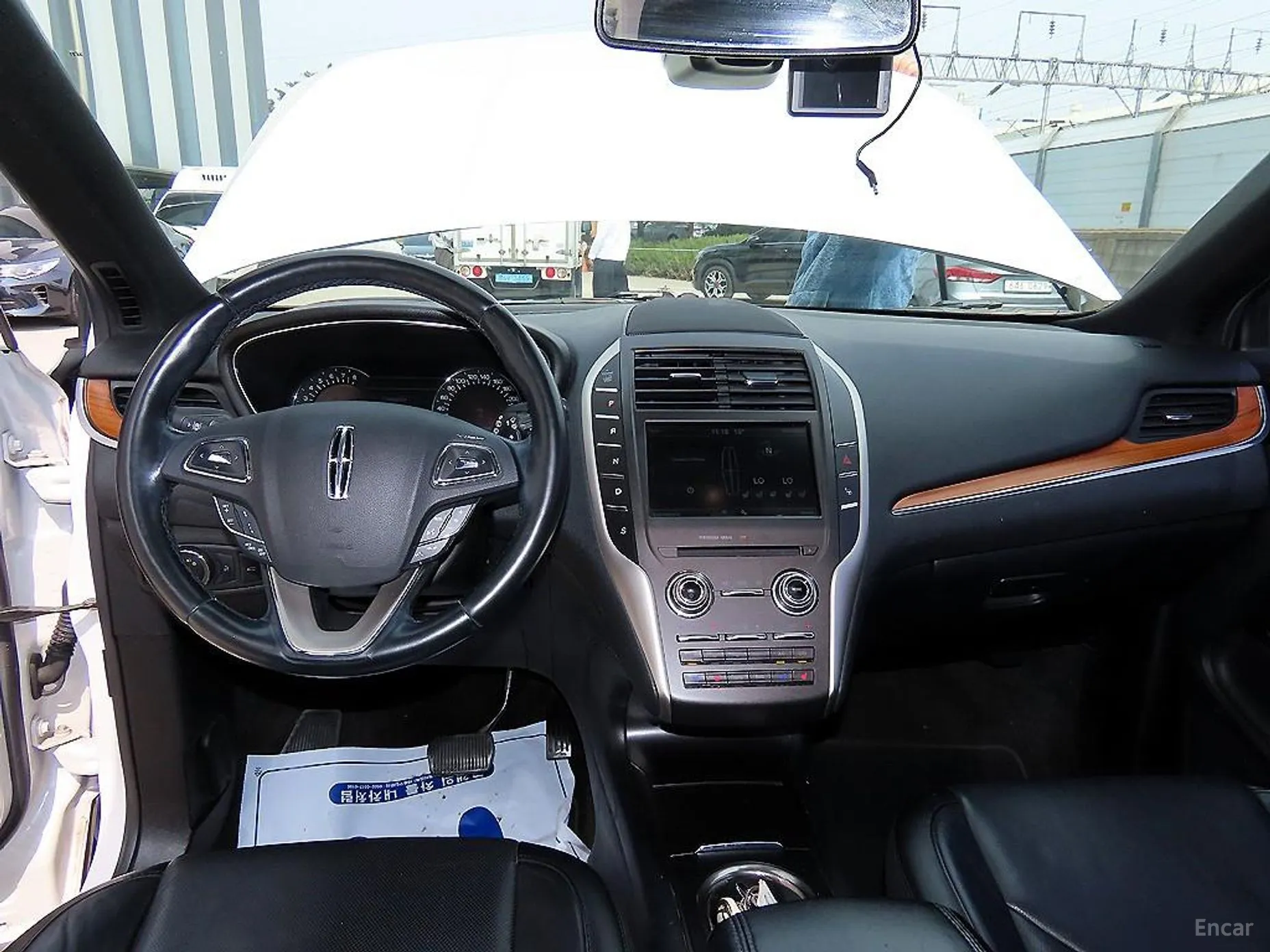Lincoln MKC превью 7