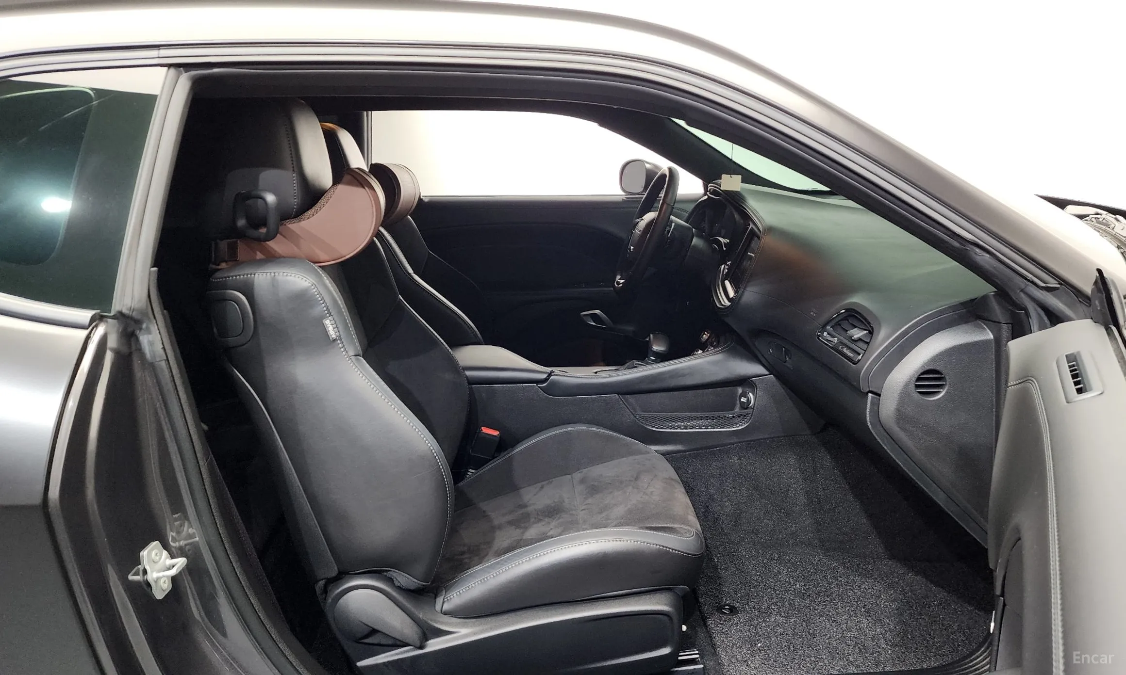 Dodge Challenger превью 11