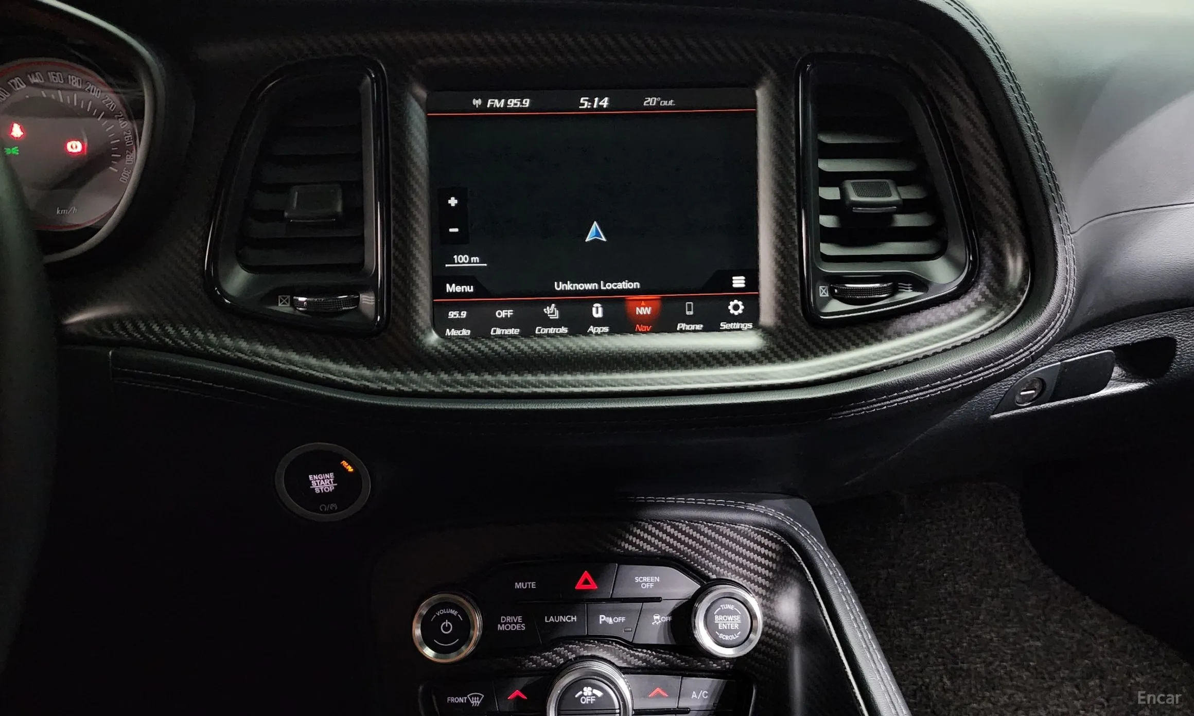 Dodge Challenger превью 14