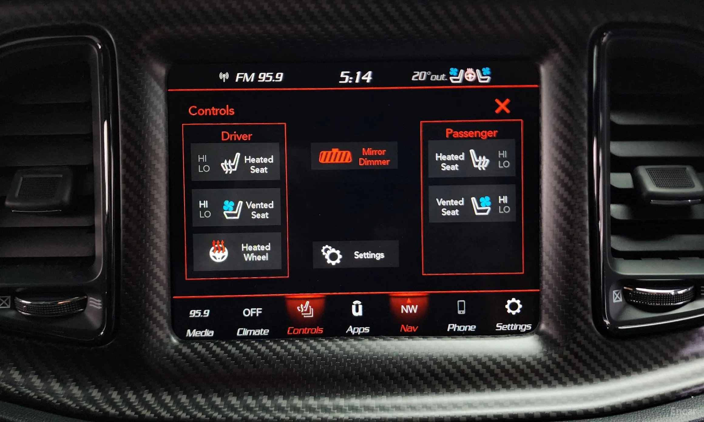Dodge Challenger превью 19