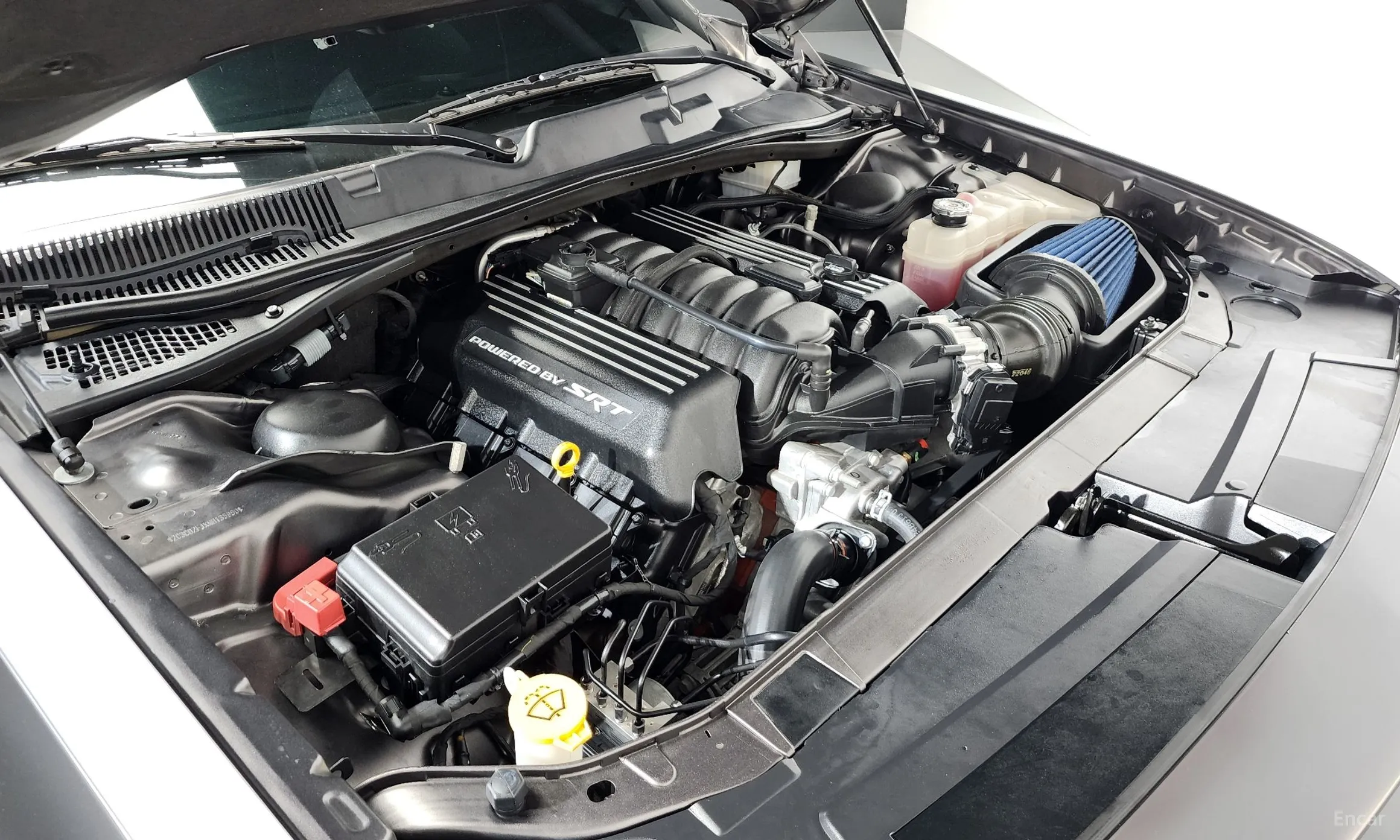 Dodge Challenger превью 6