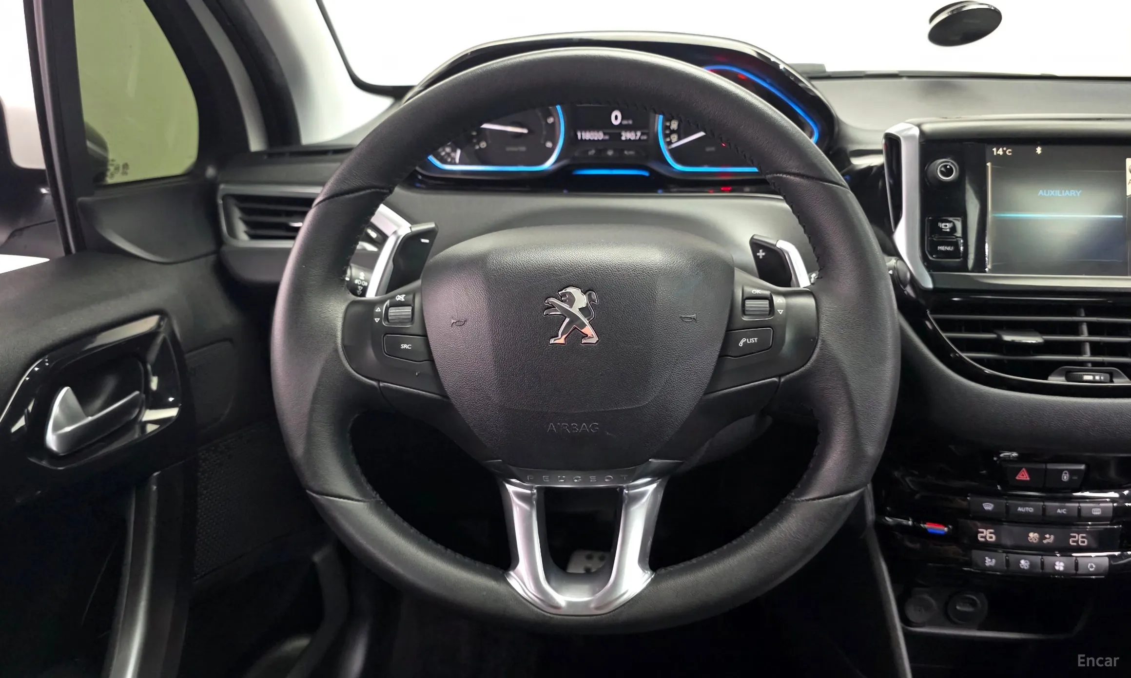 Peugeot 208 превью 14