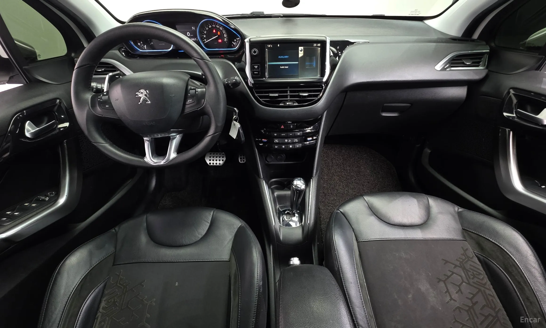 Peugeot 208 превью 7