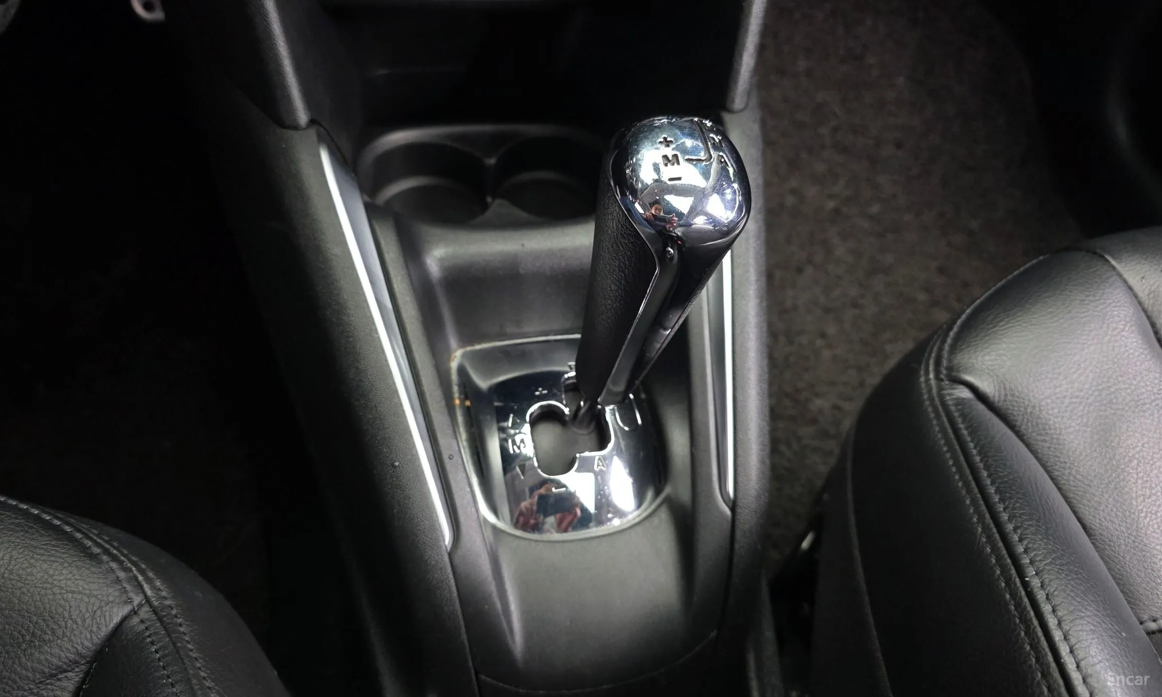 Peugeot 208 превью 9