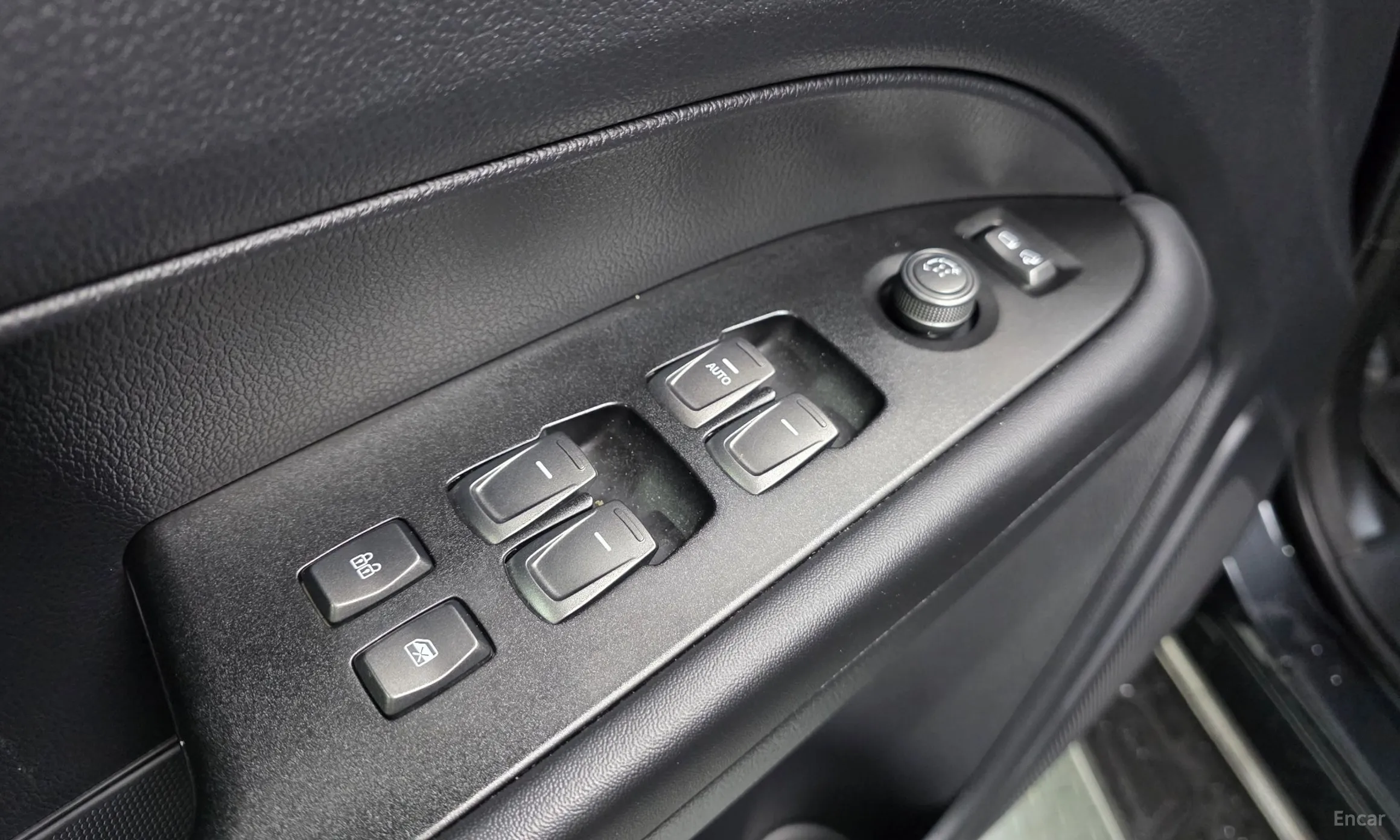 KG Mobility (SsangYong) Rexton Sports превью 12