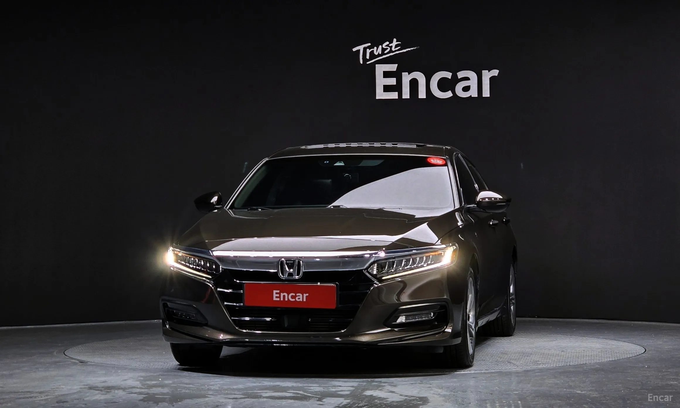 Honda Accord 10th Generation превью 3