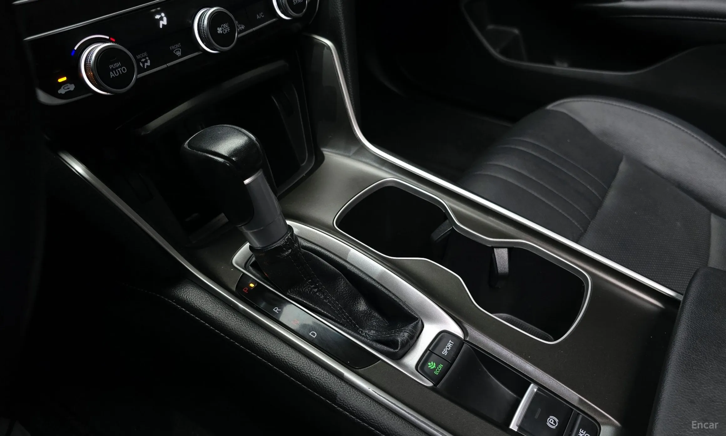 Honda Accord 10th Generation превью 9