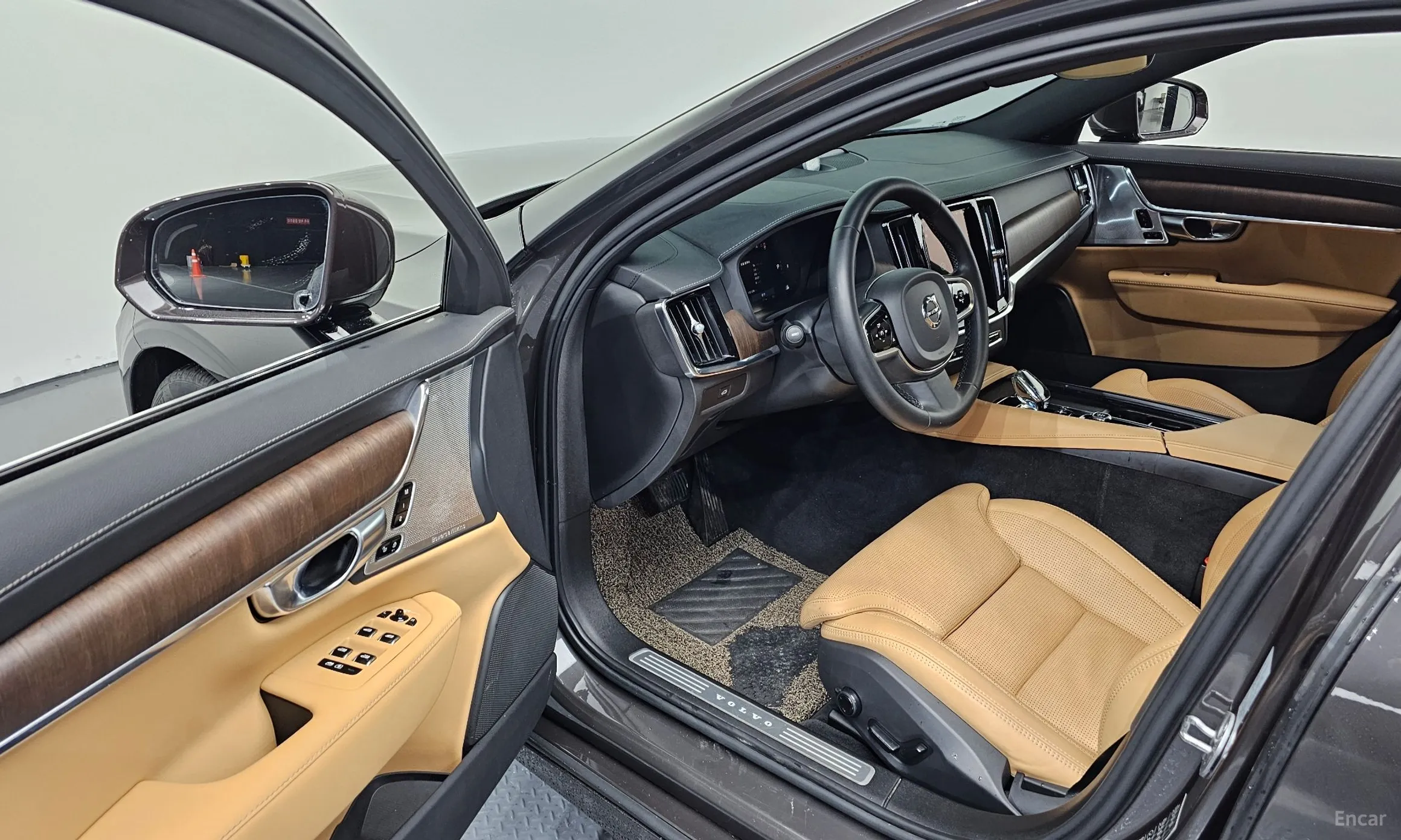 Volvo S90 превью 10