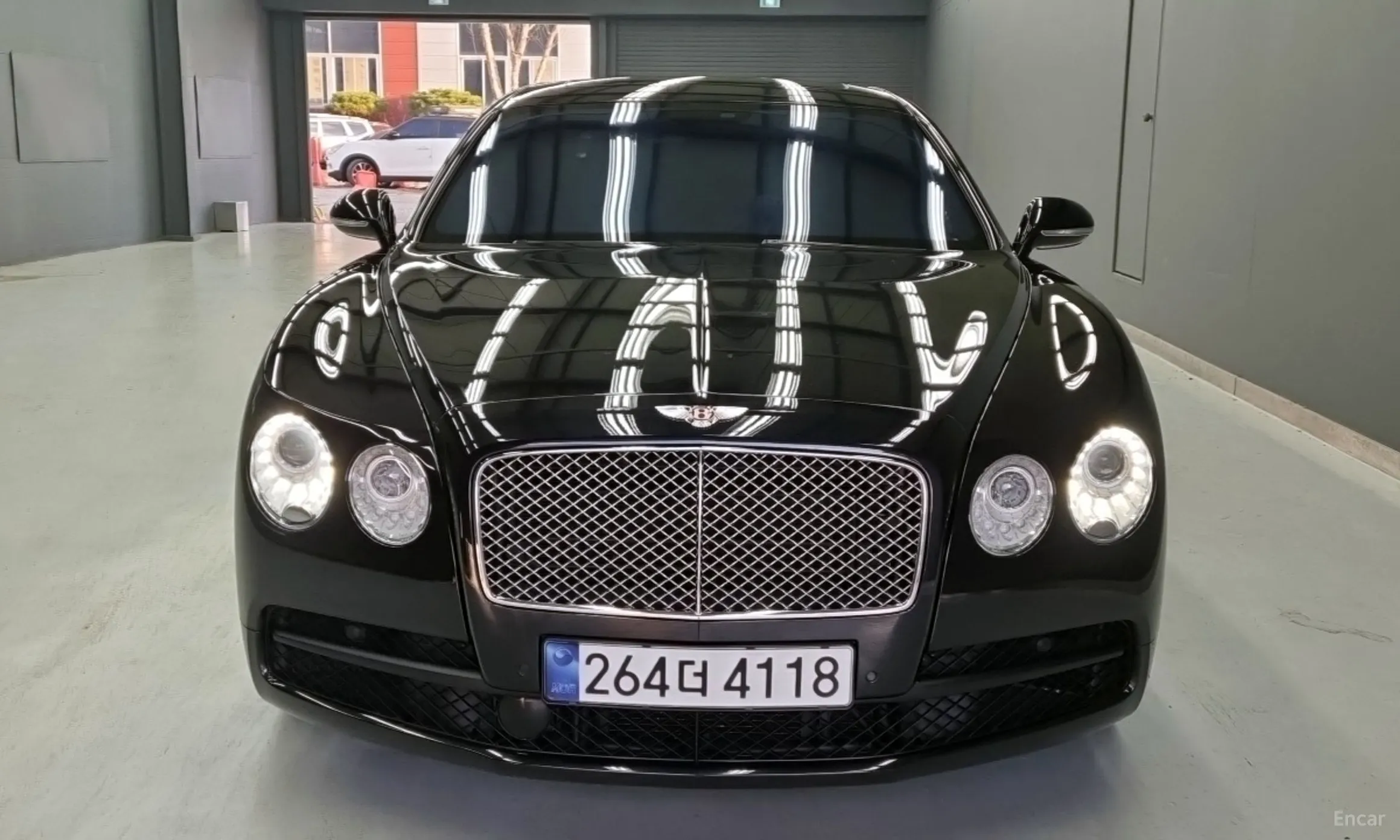 Bentley Flying Spur 2nd Generation превью 3