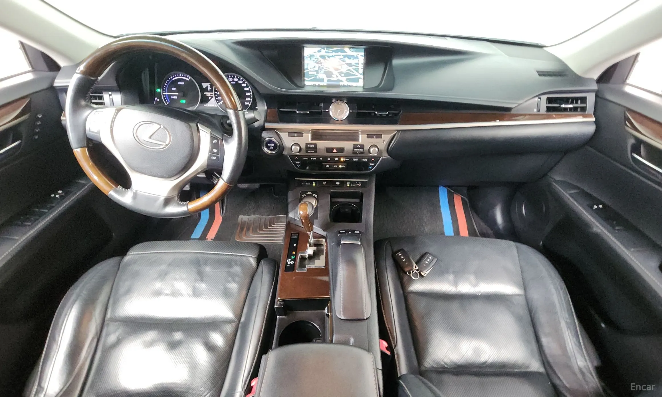 Lexus New ES300h превью 7