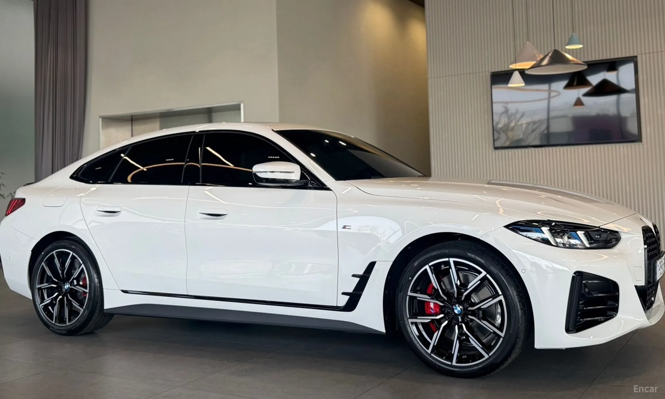 BMW Series 4 (G22) превью 4