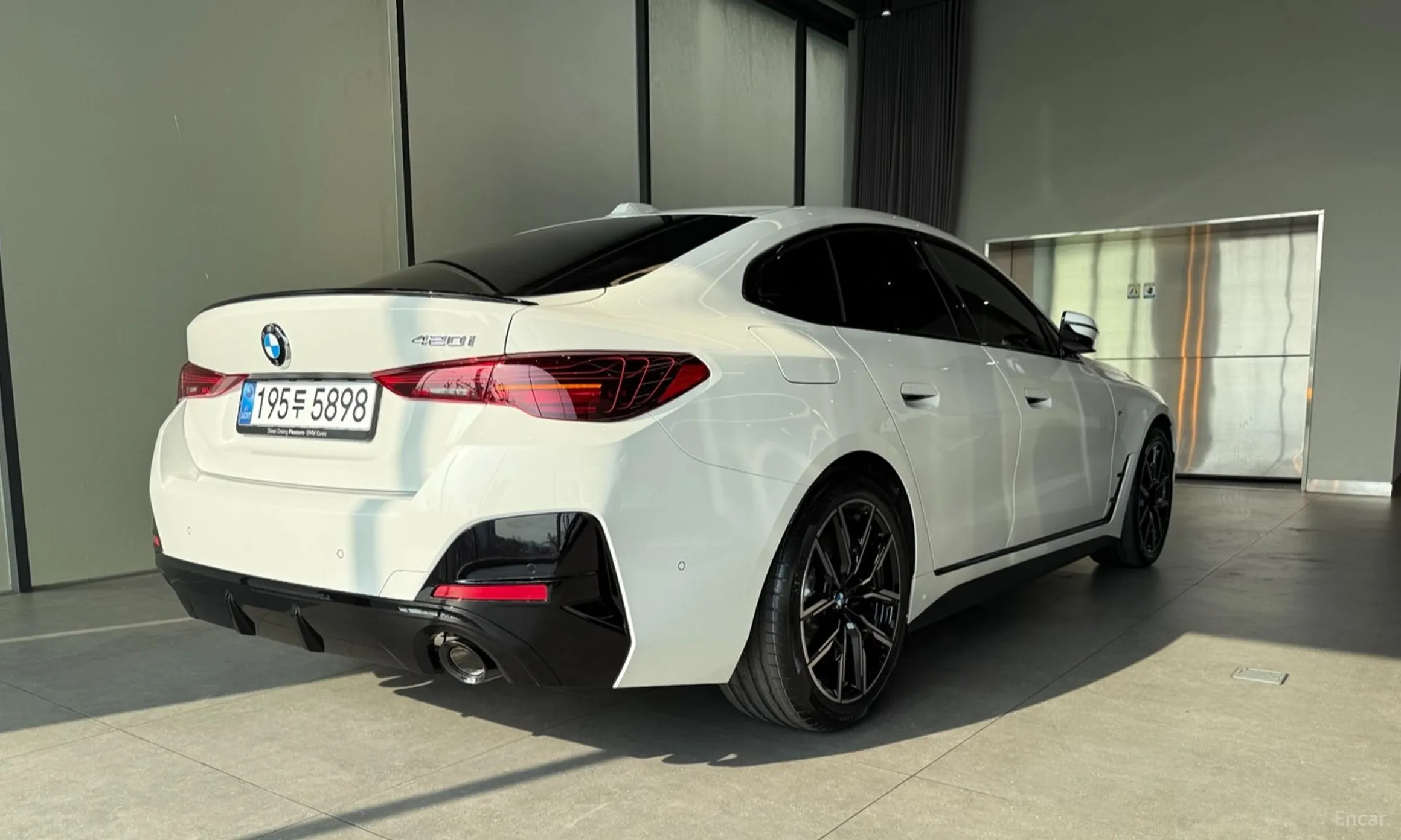 BMW Series 4 (G22) превью 7
