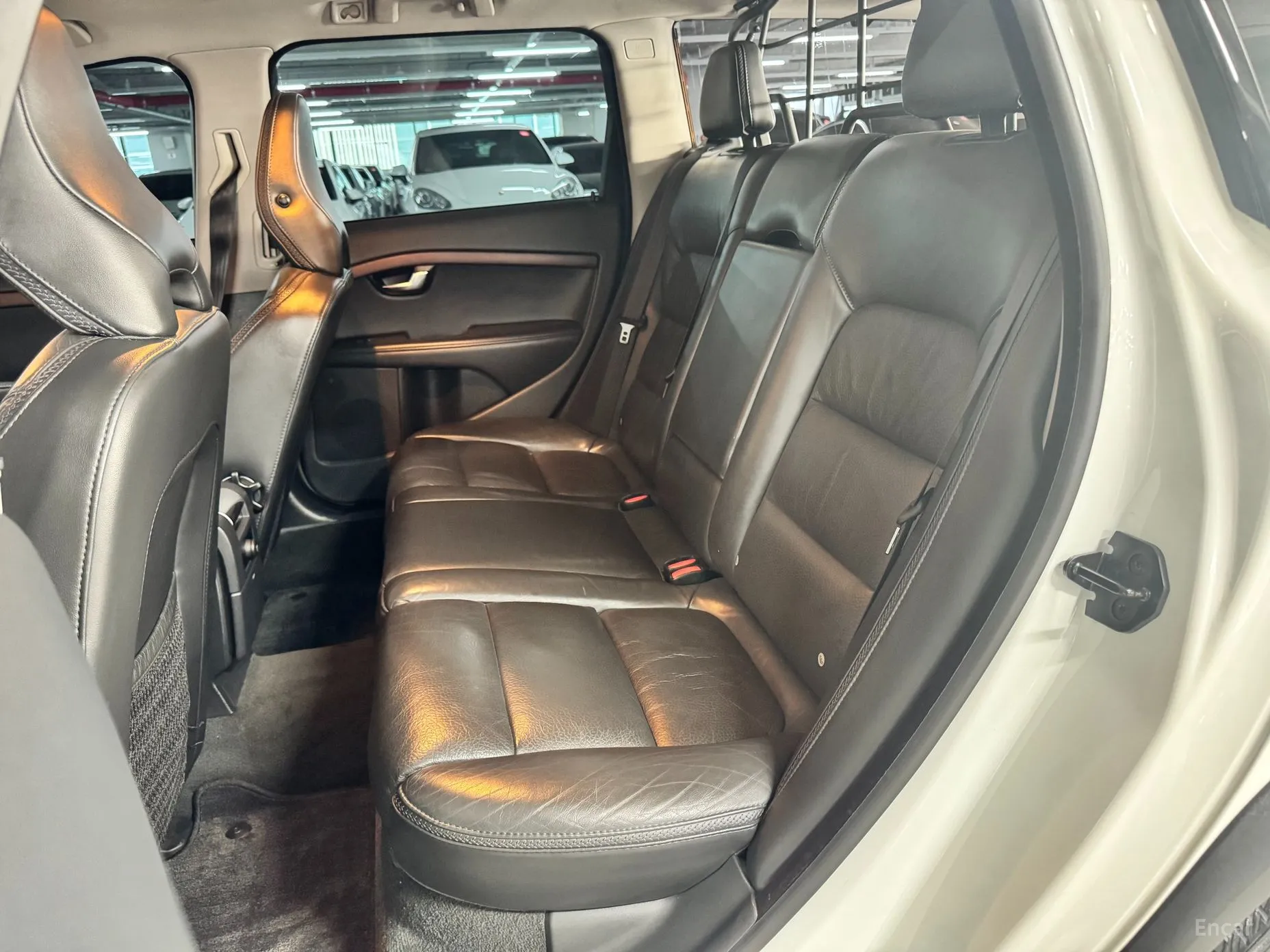 Volvo XC70 превью 11