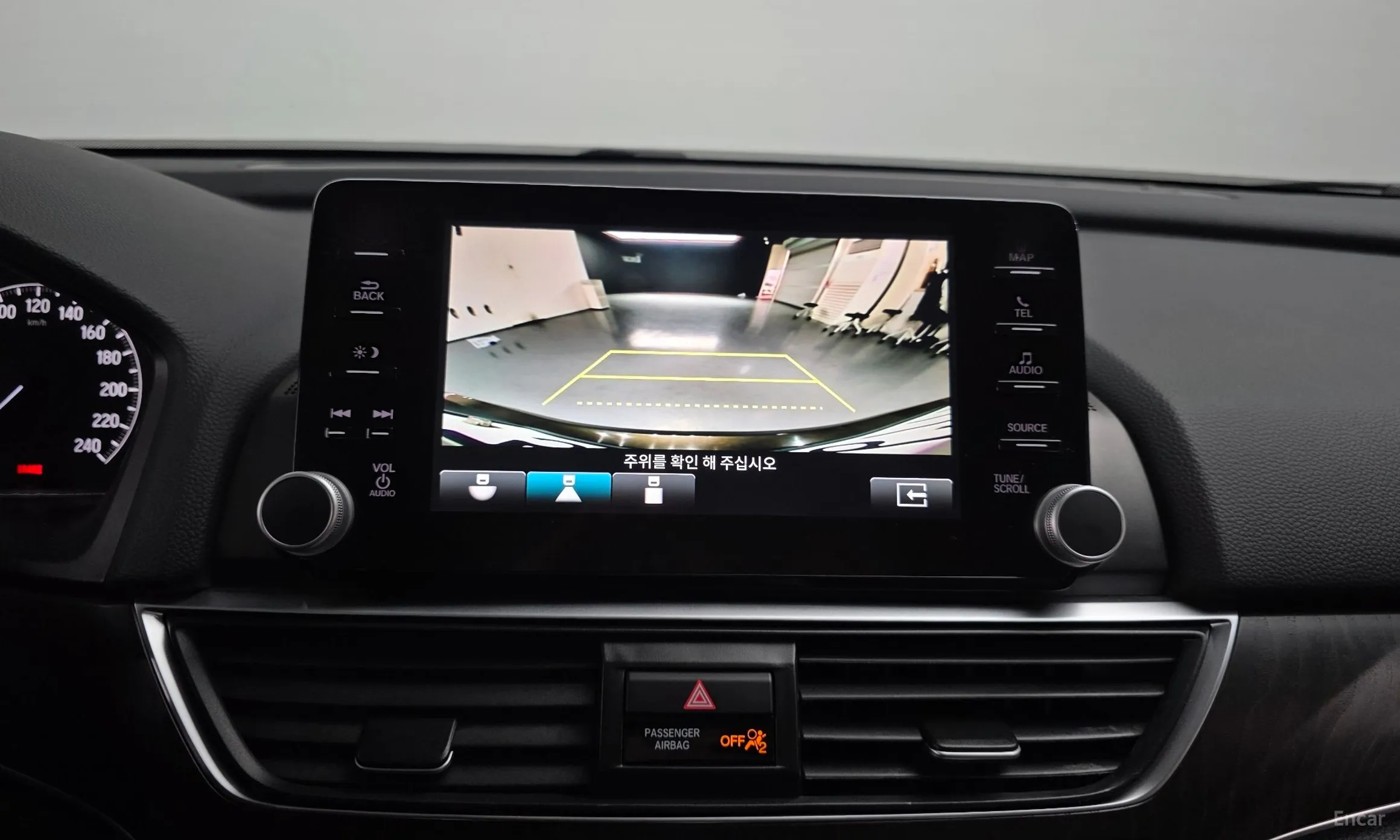 Honda Accord 10th Generation превью 14