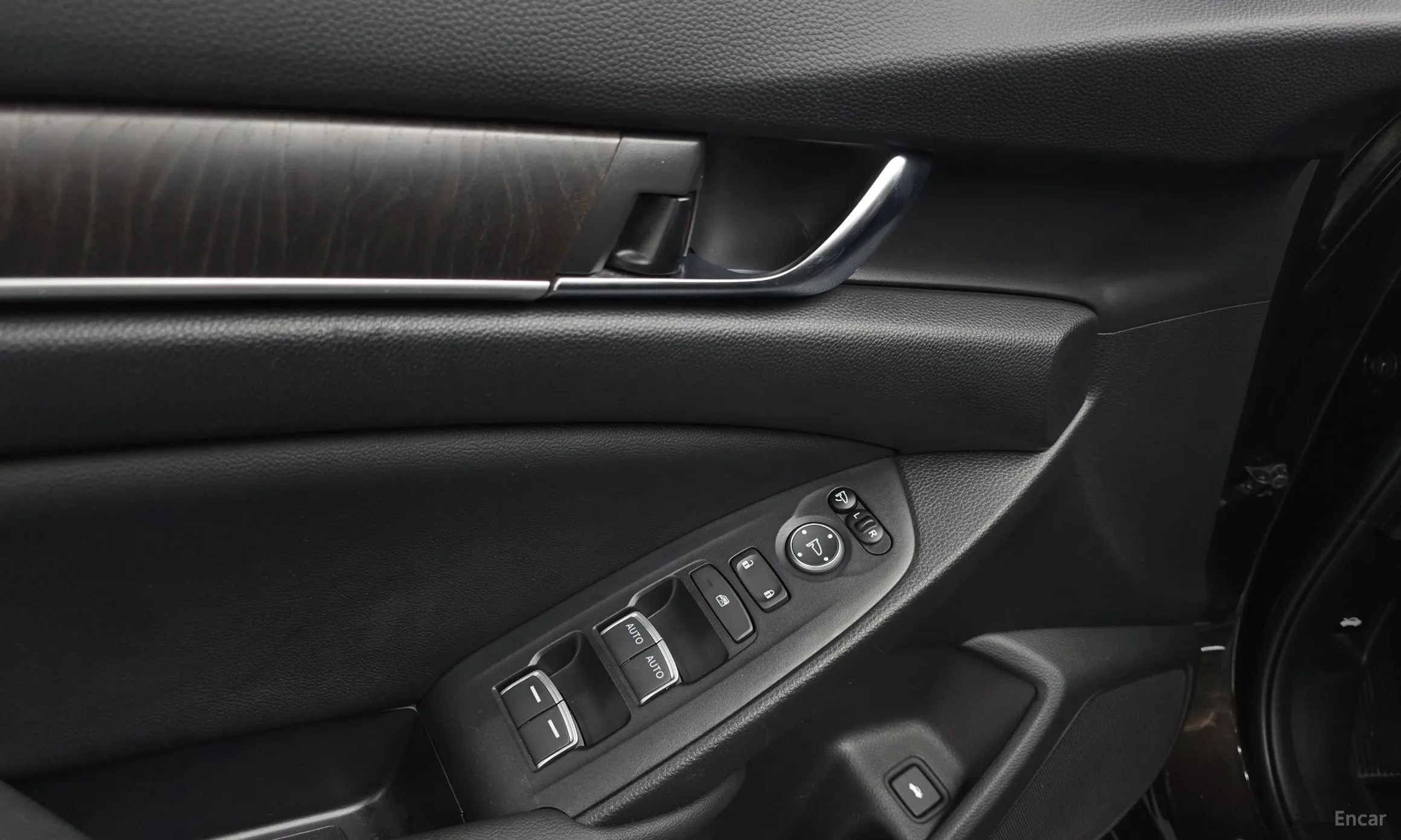Honda Accord 10th Generation превью 17