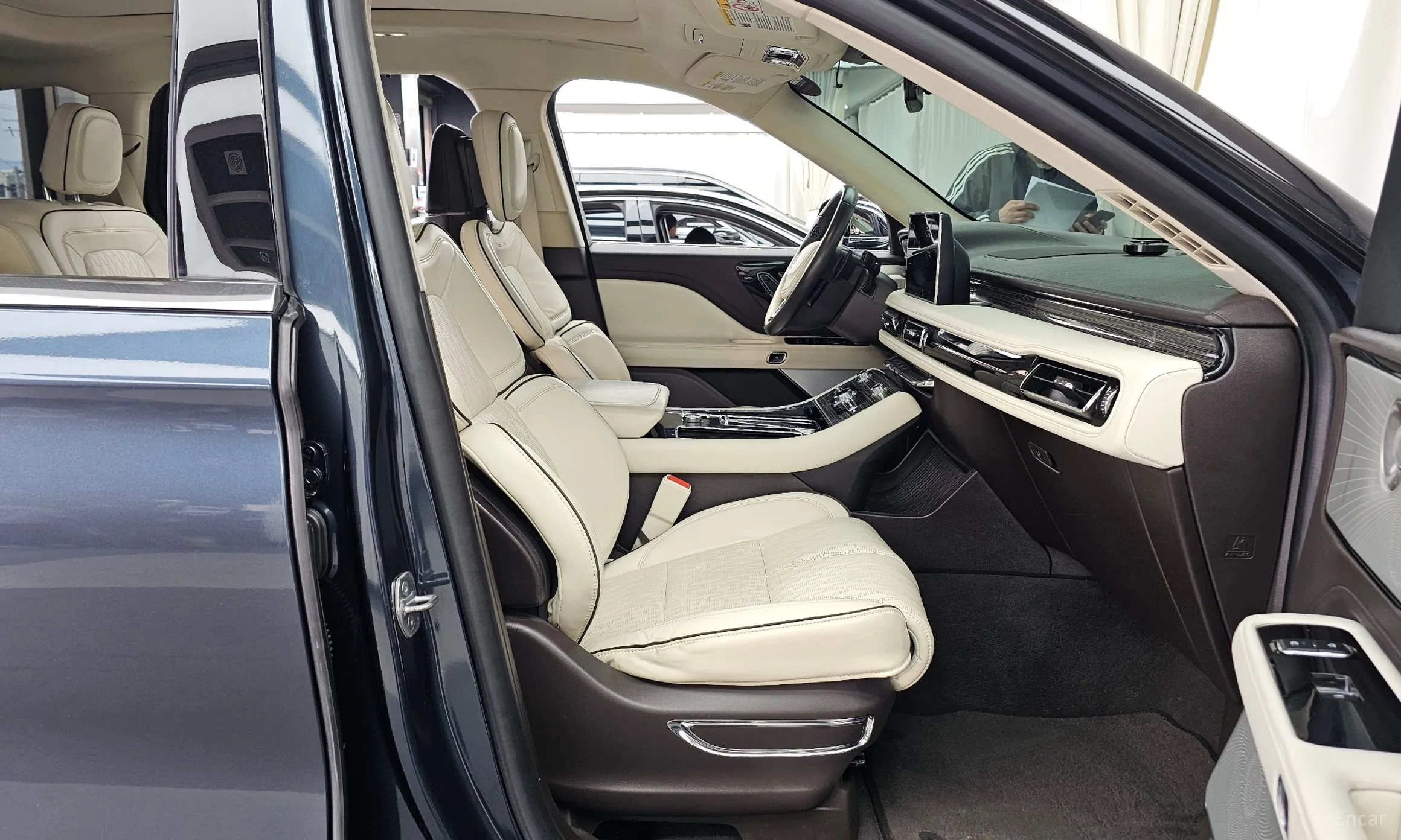 Lincoln Aviator 2nd Generation превью 11