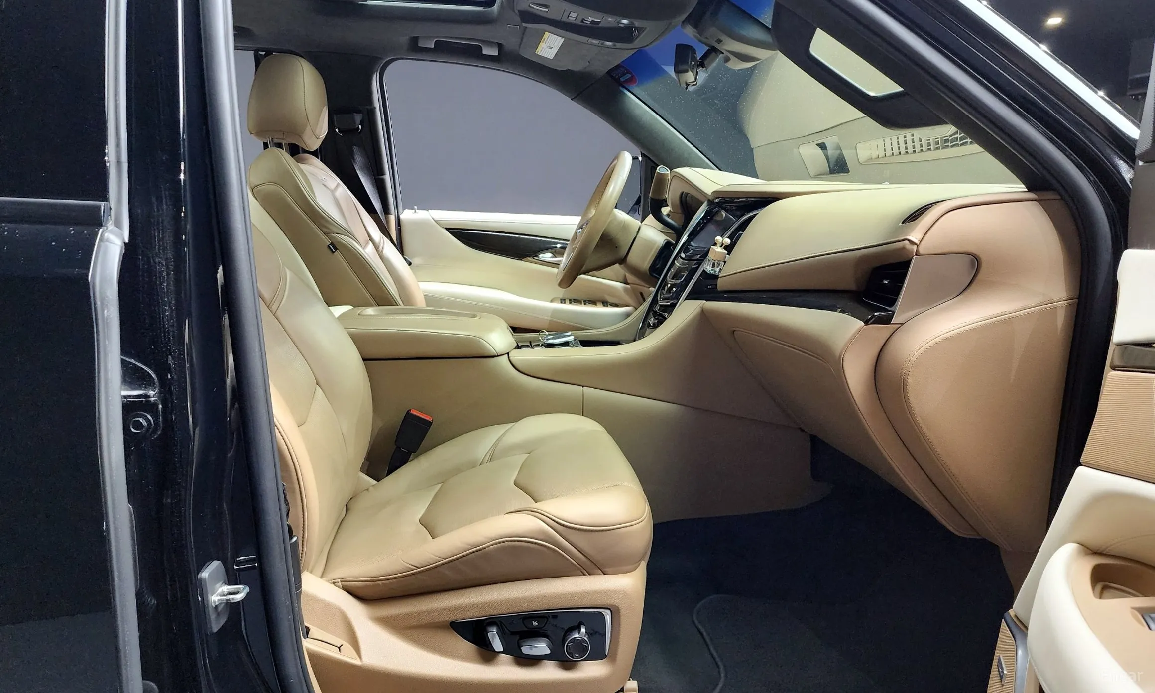 Cadillac Escalade превью 11