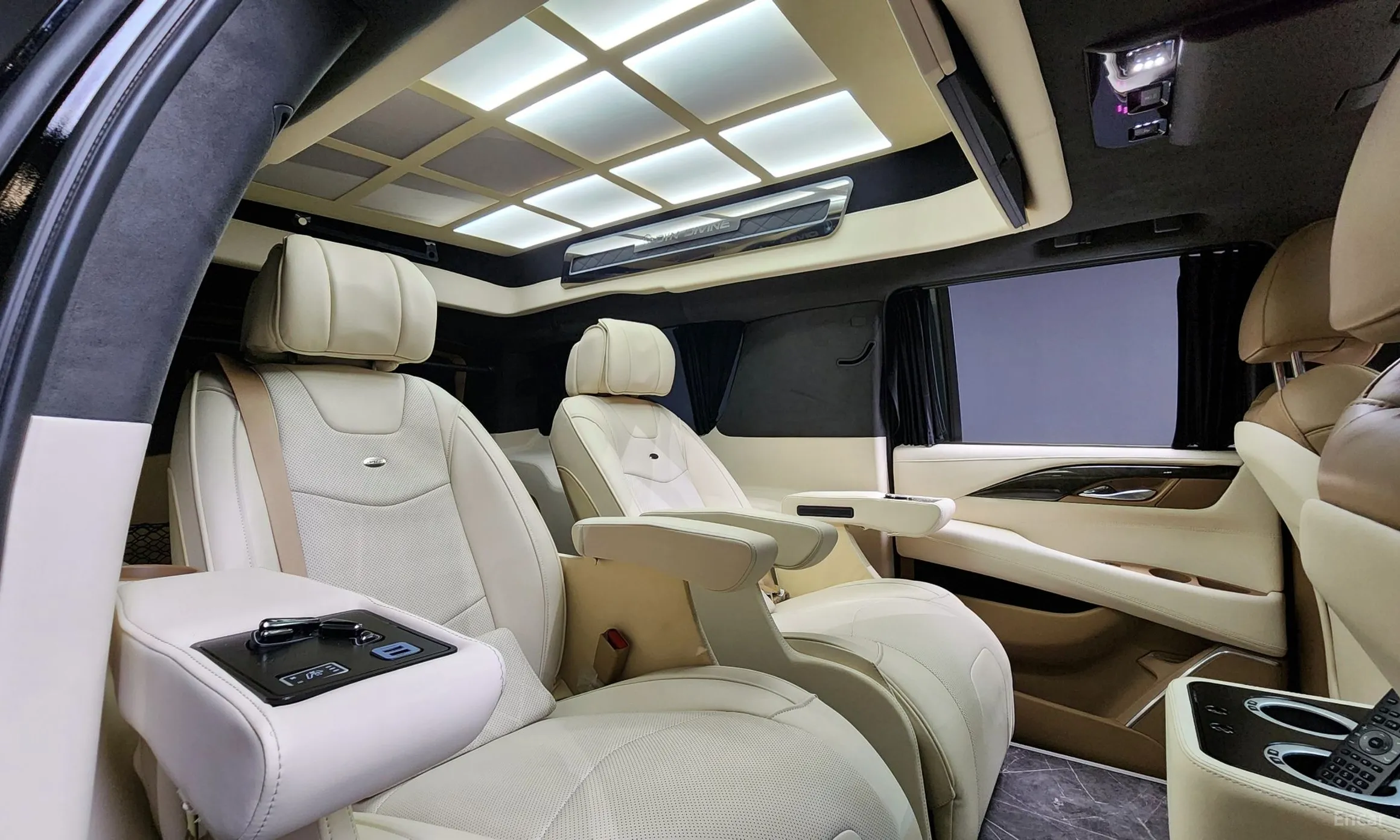 Cadillac Escalade превью 12