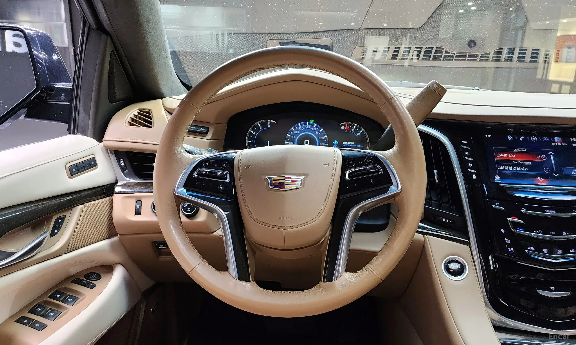 Cadillac Escalade превью 14