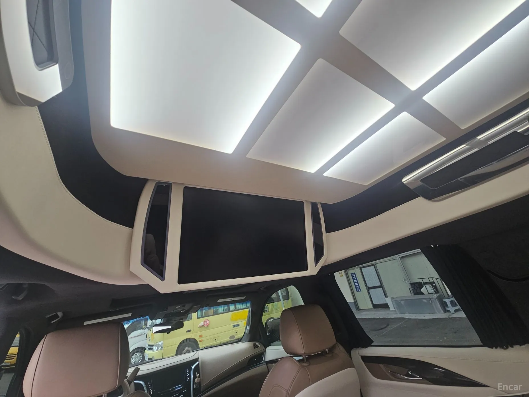 Cadillac Escalade превью 18