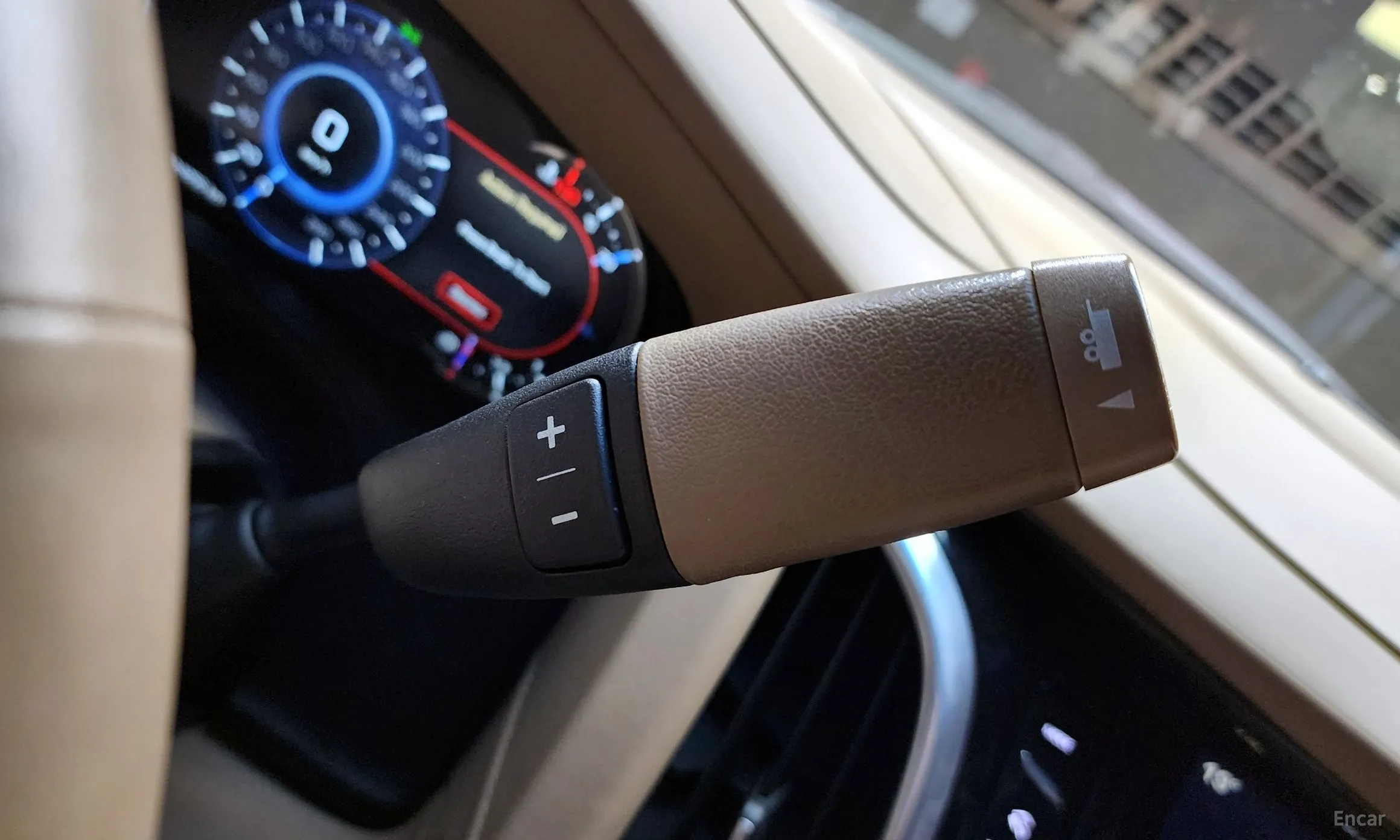 Cadillac Escalade превью 9