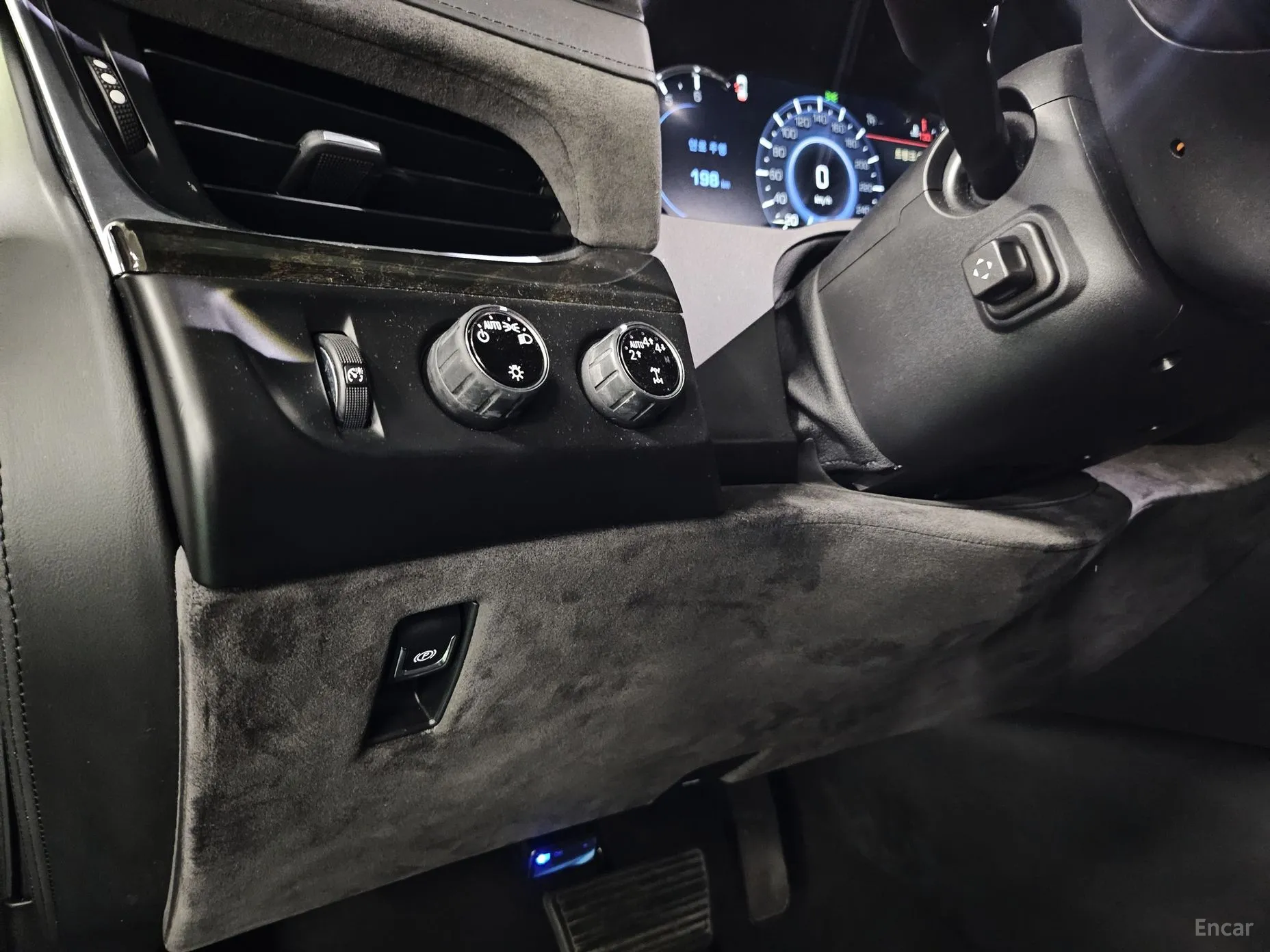 Cadillac Escalade превью 11