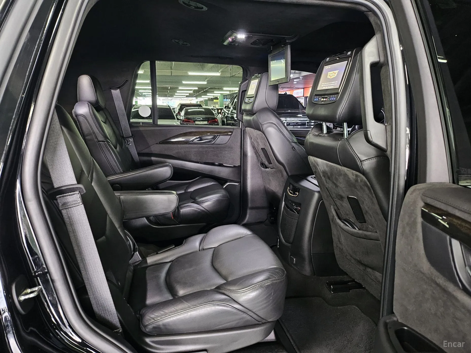 Cadillac Escalade превью 16