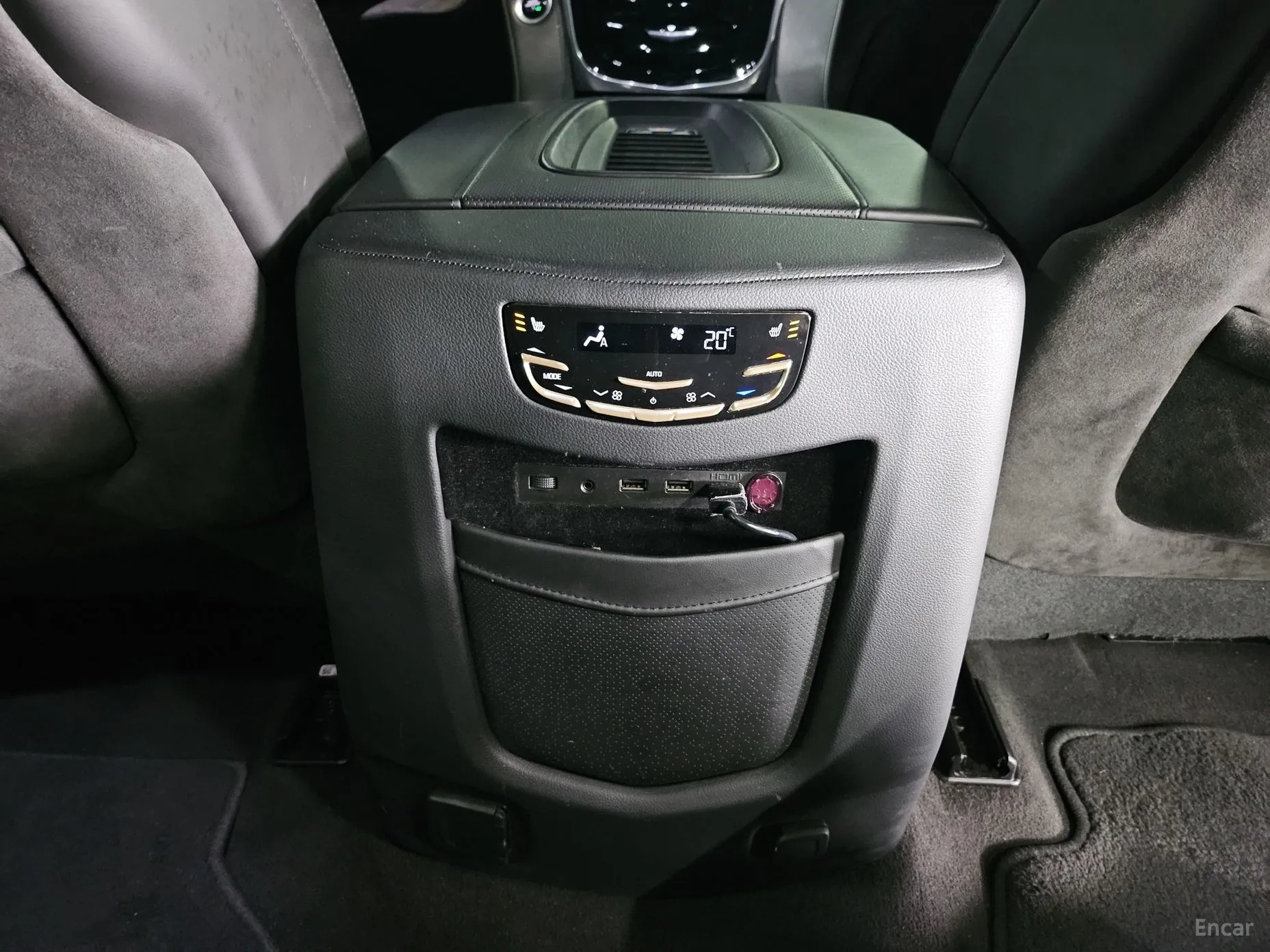 Cadillac Escalade превью 19