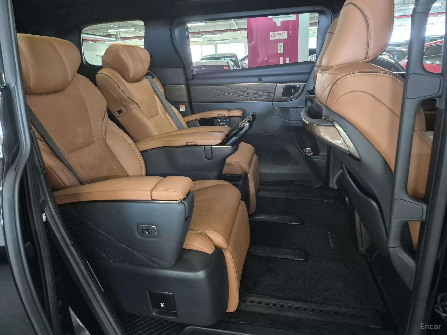 Toyota Alphard 4th Generation превью 10