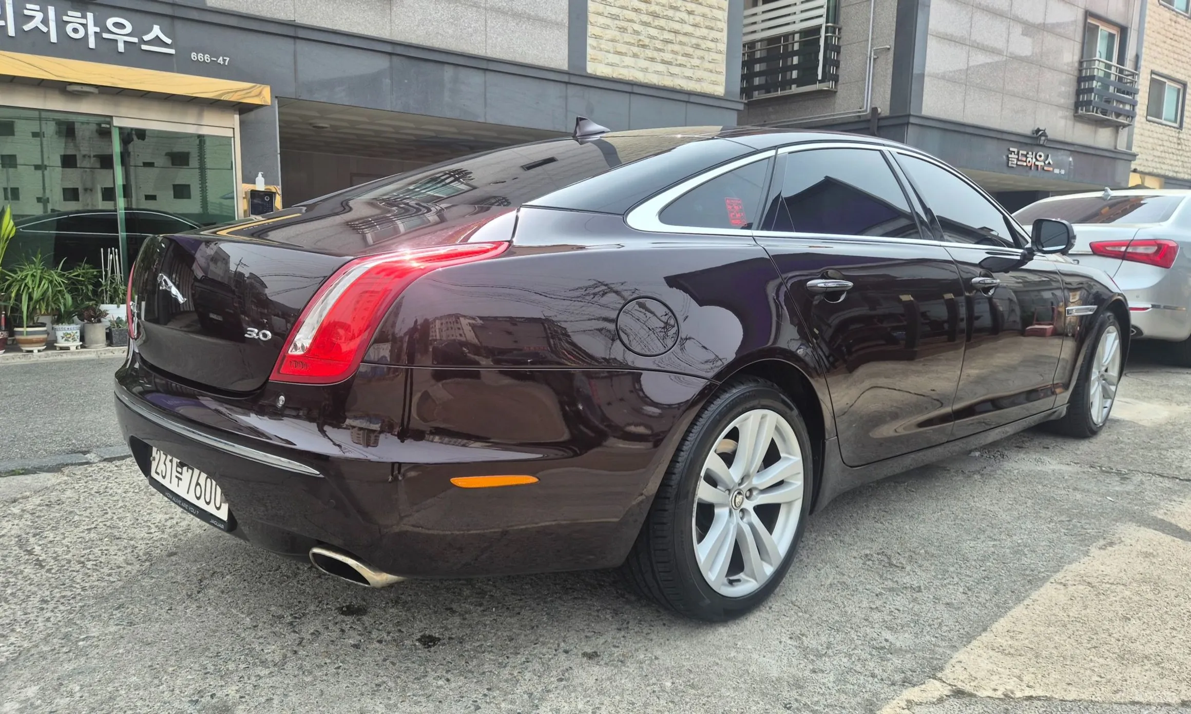 Jaguar All New XJ